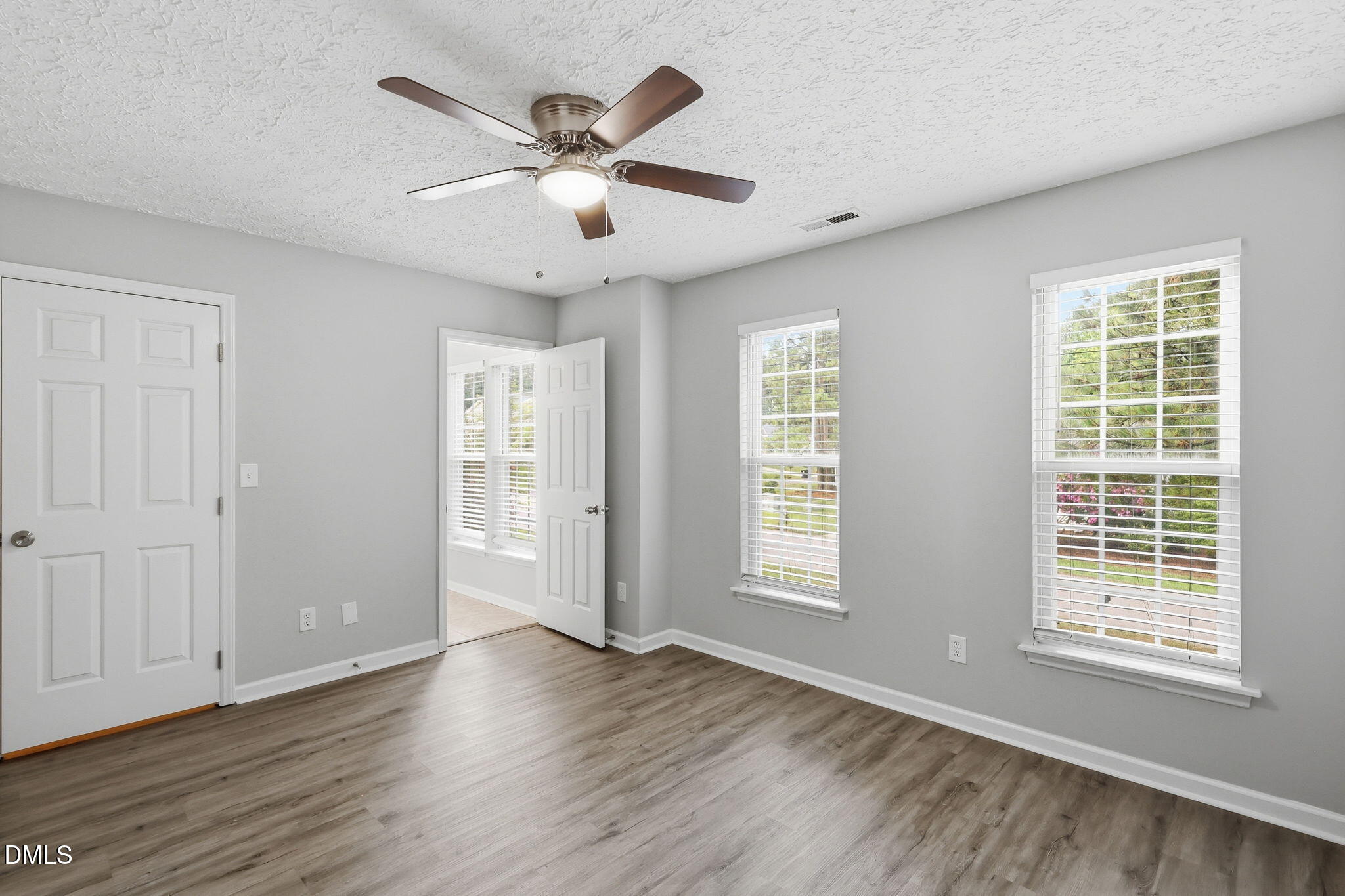 60 Holding-young Road Property Photo 15