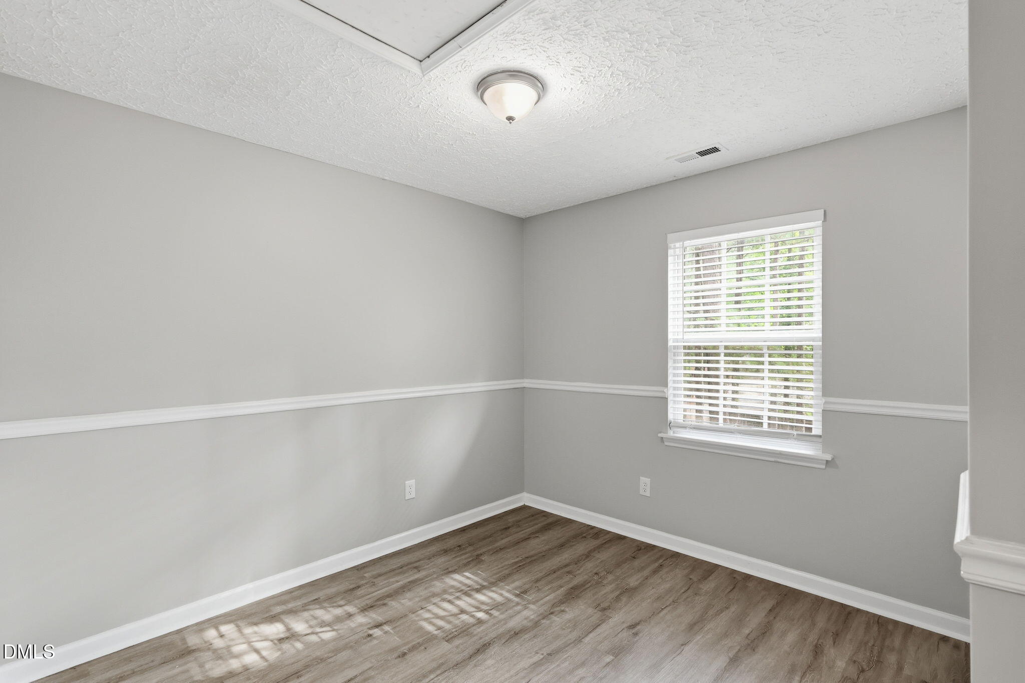 60 Holding-young Road Property Photo 17