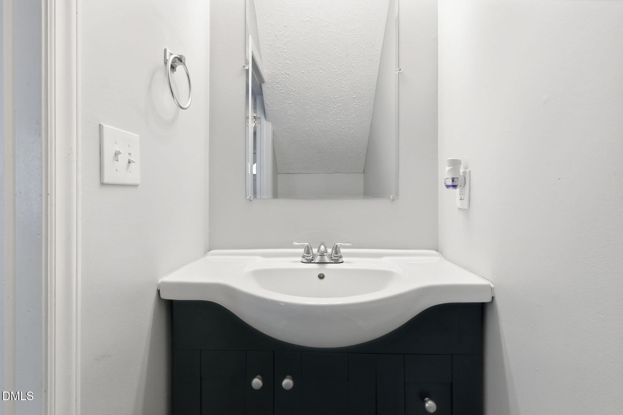 60 Holding-young Road Property Photo 26