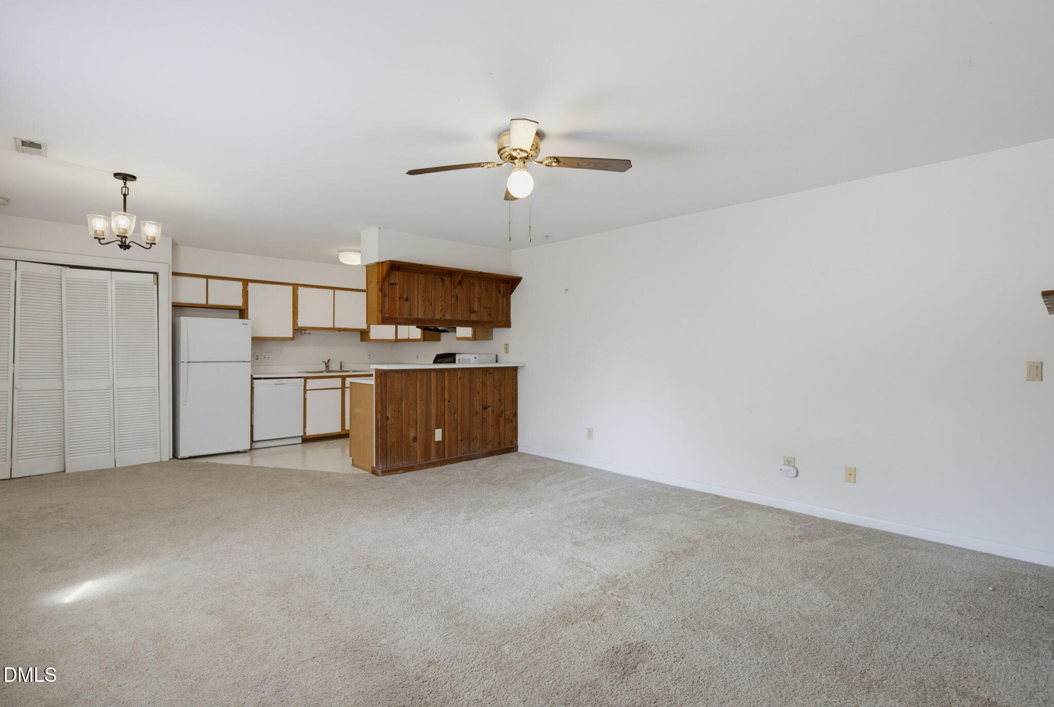 386 Summerwalk Circle 386 Property Photo 8