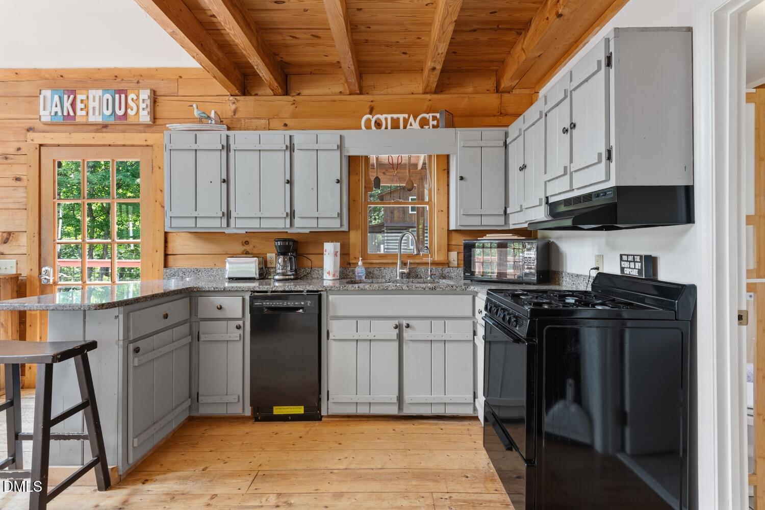 105 Deer Run Trail Property Photo 7