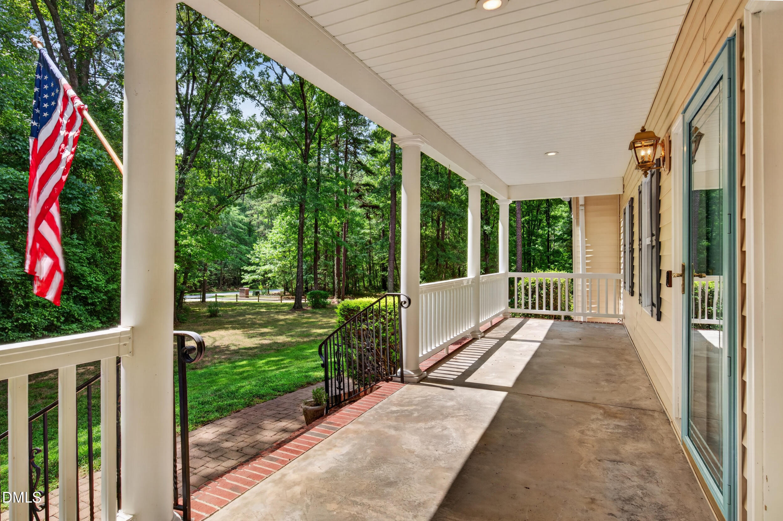 26 Shadymont Drive Property Photo 4