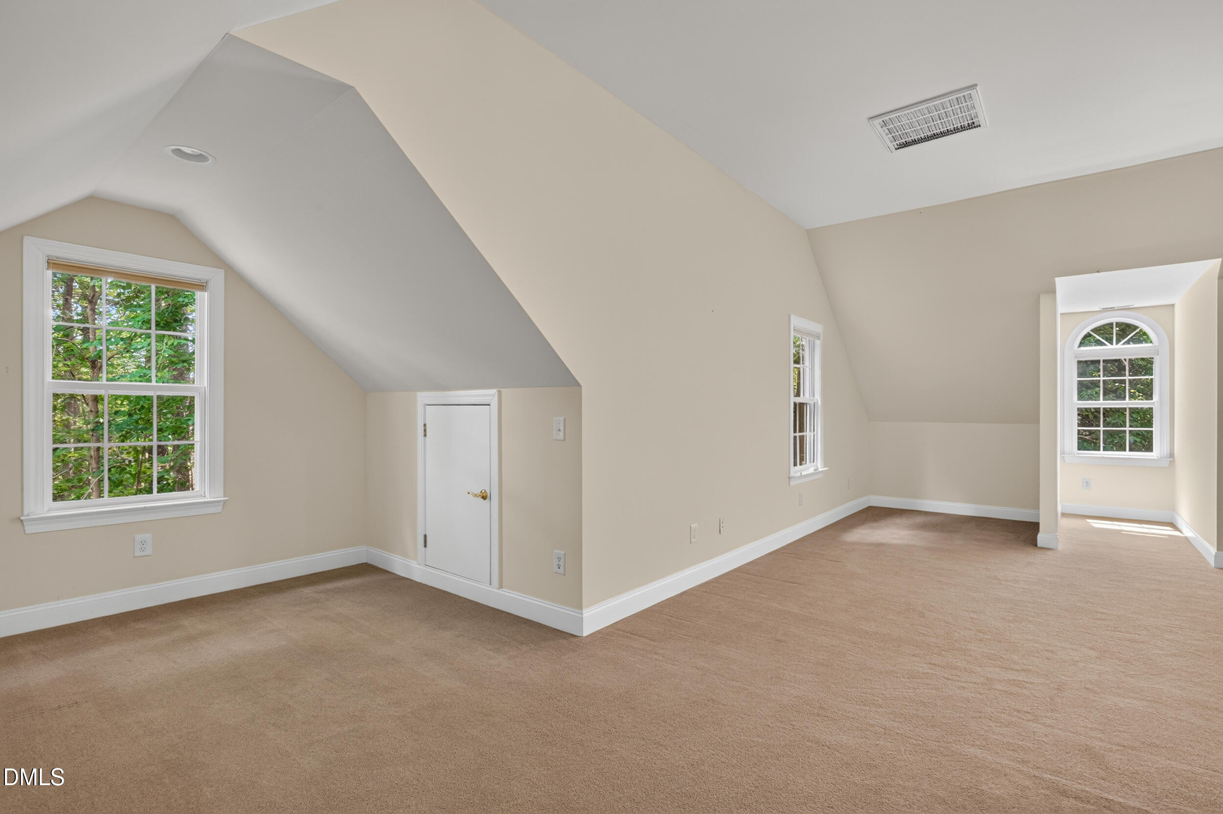 26 Shadymont Drive Property Photo 38