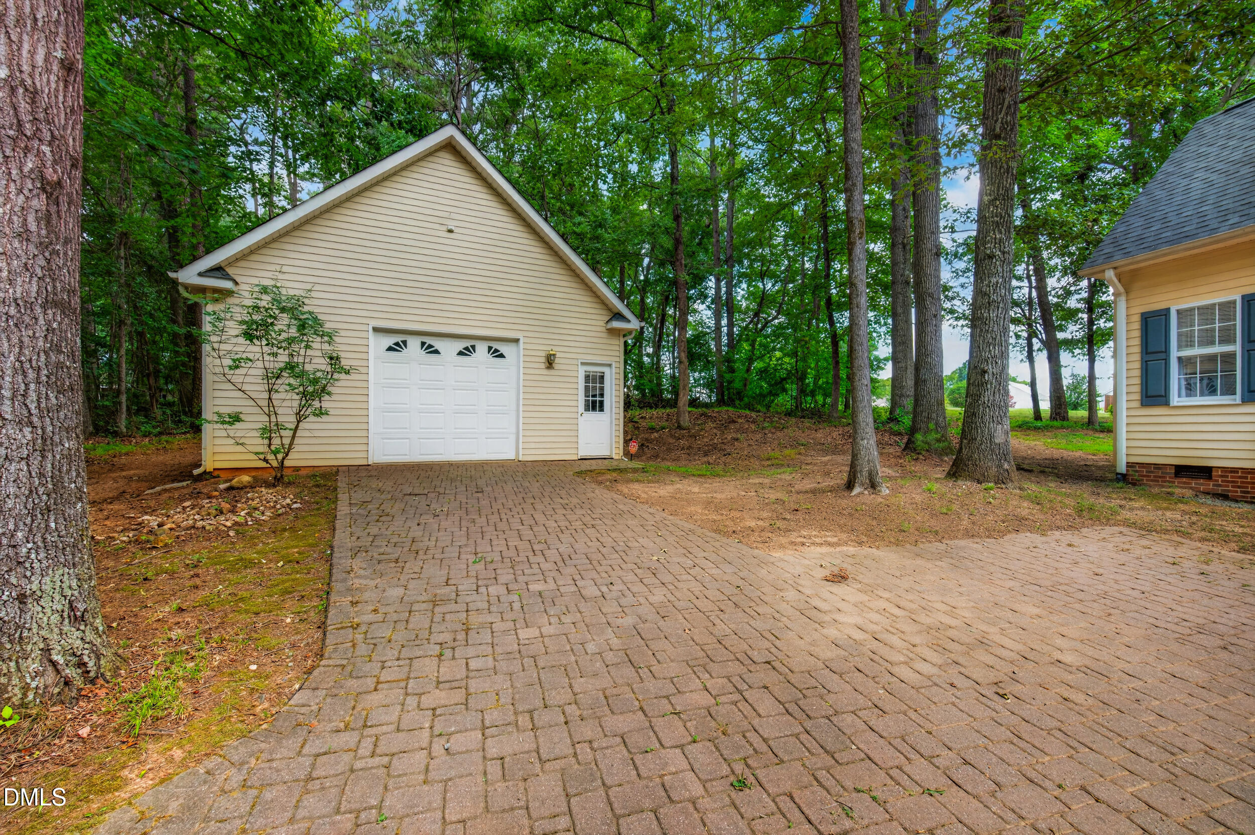 26 Shadymont Drive Property Photo 43