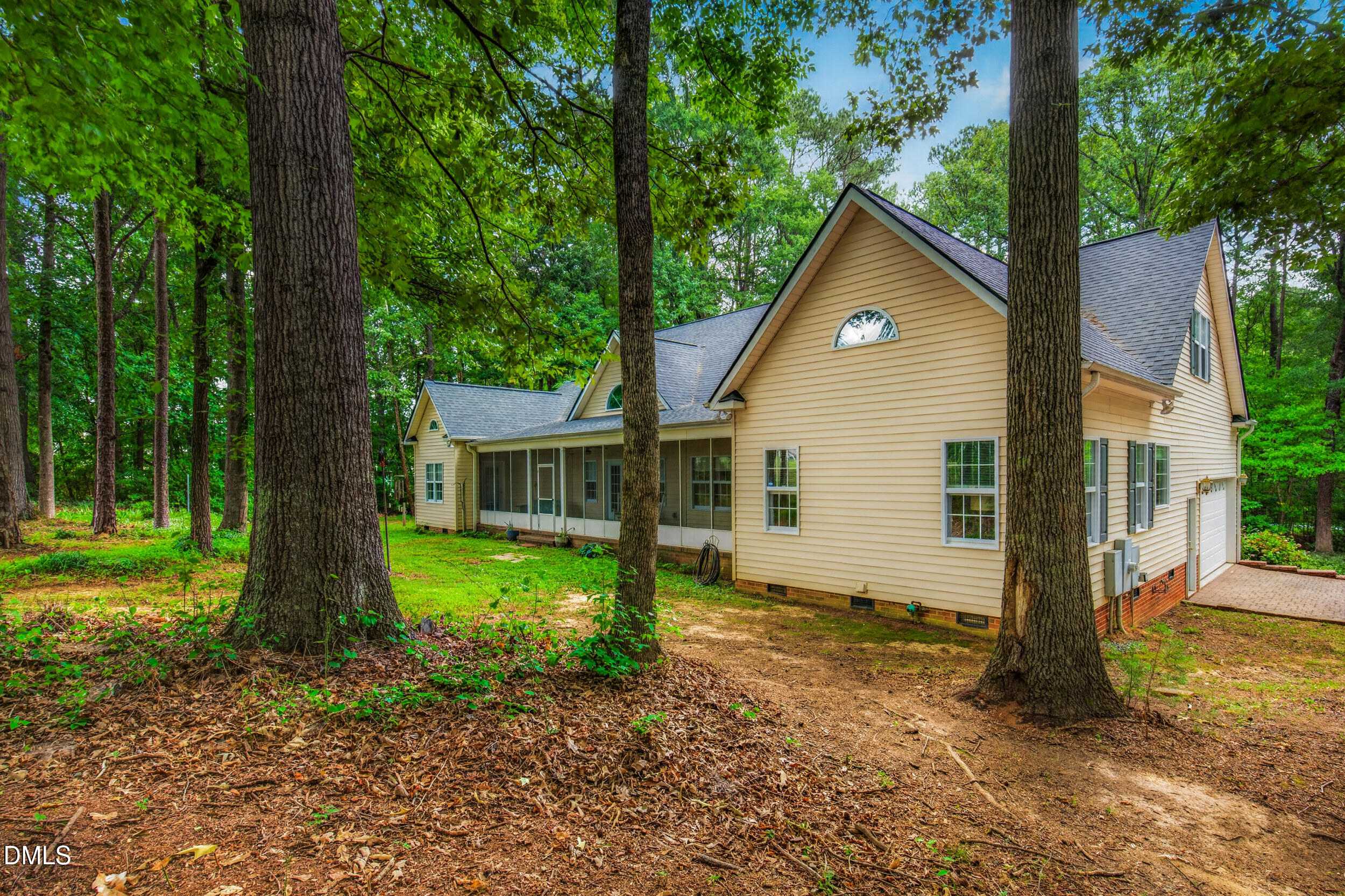 26 Shadymont Drive Property Photo 45