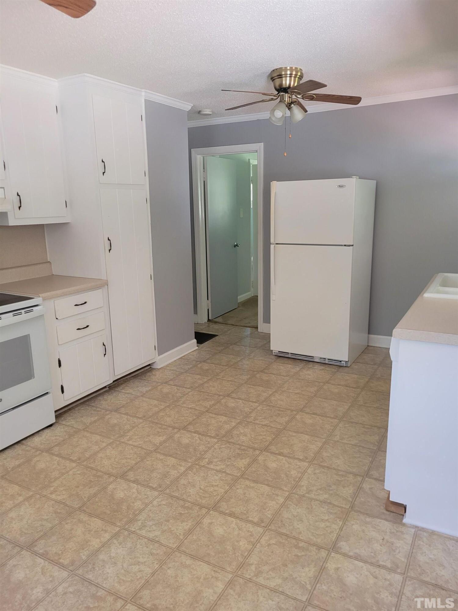 119 Andrew Chapel Property Photo 3