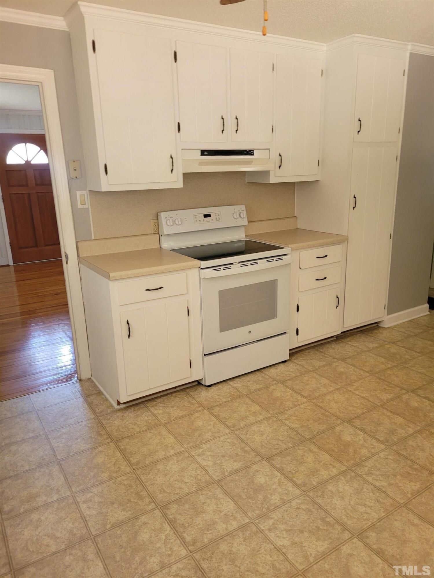119 Andrew Chapel Property Photo 4