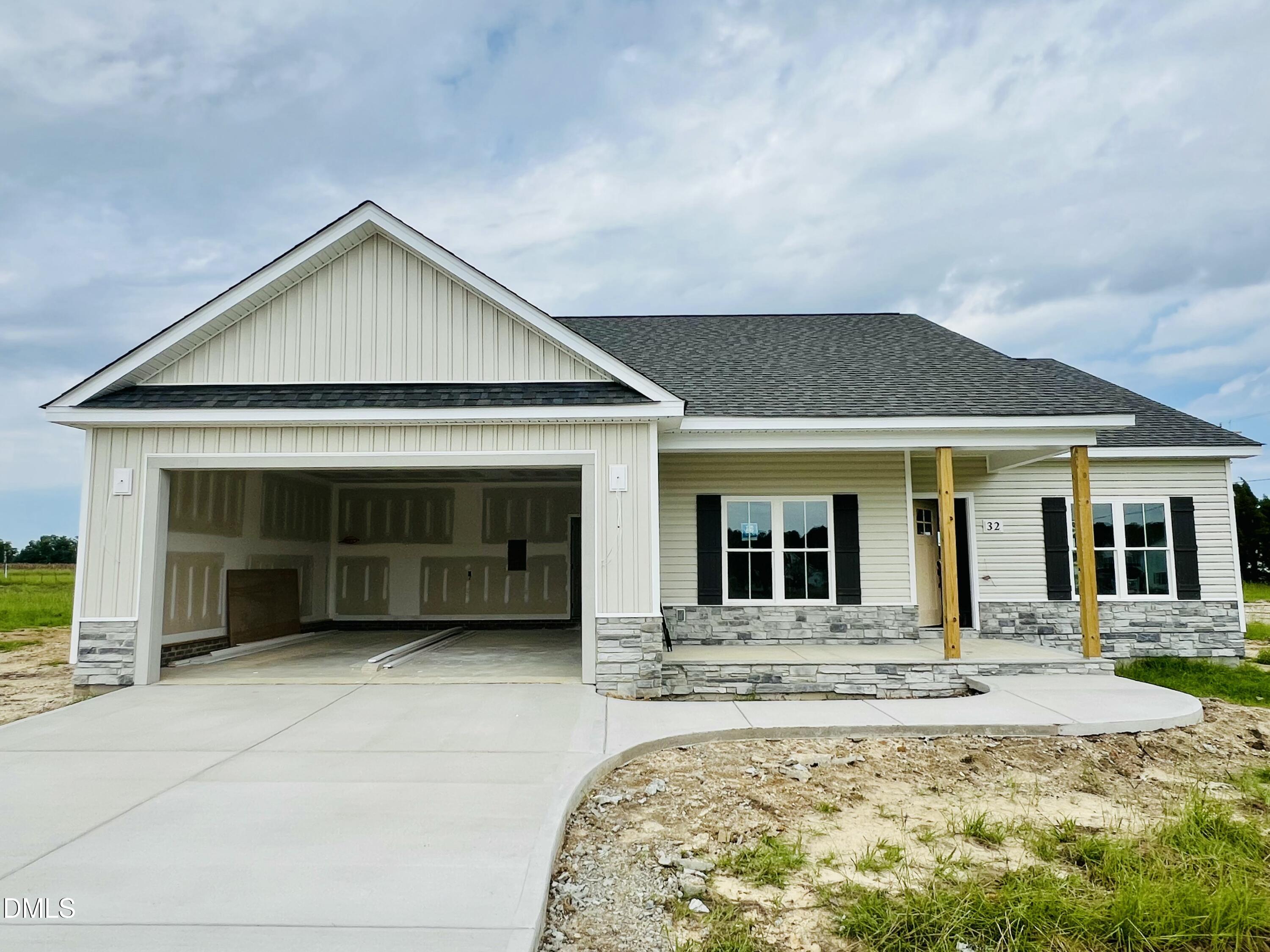 32 Pendergrass Drive Property Photo 1