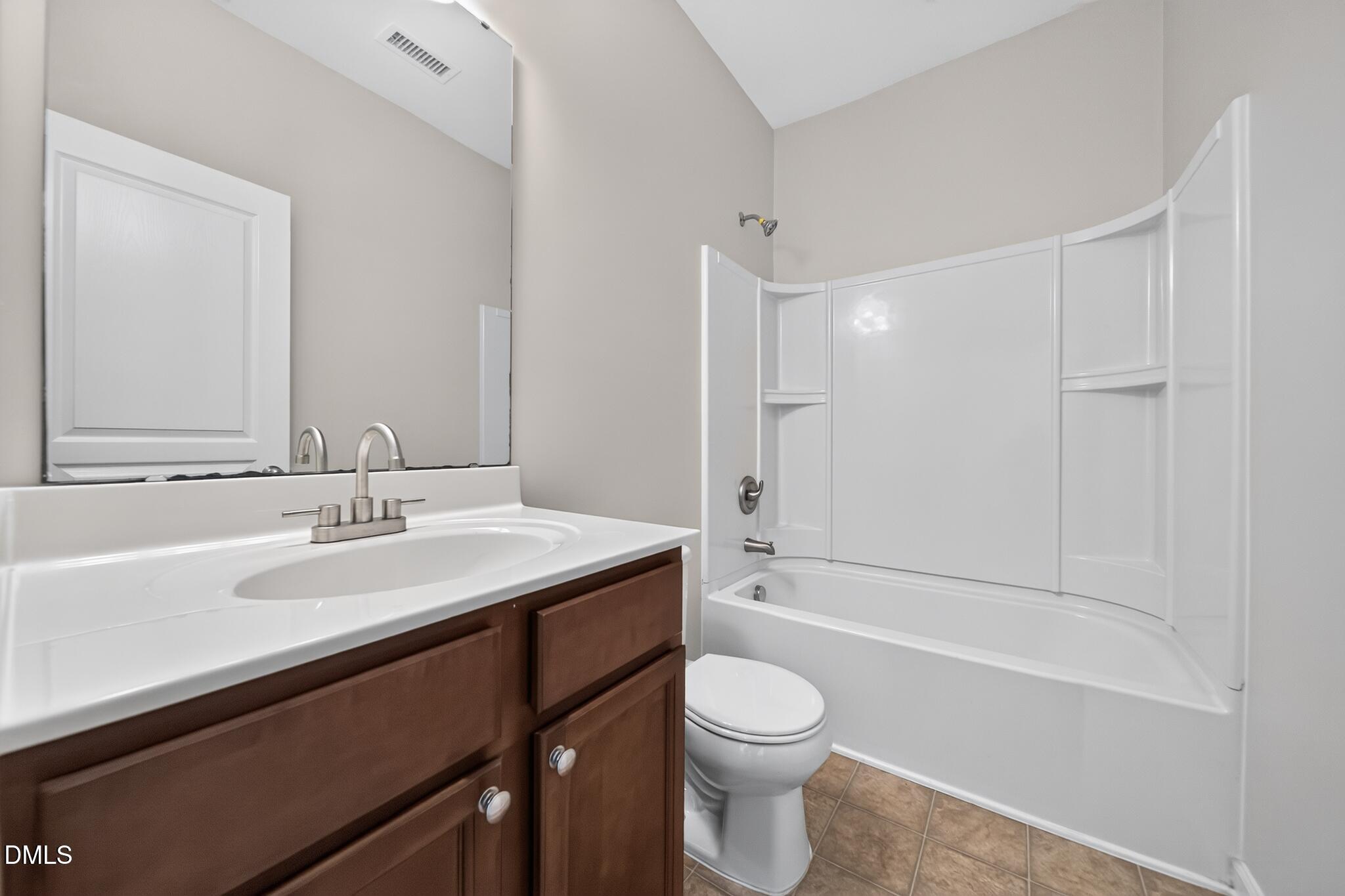 3653 Althorp Drive Property Photo 16