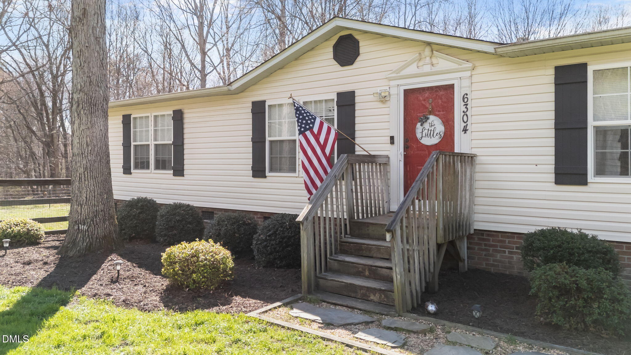 6304 Petunia Lane Property Photo 4