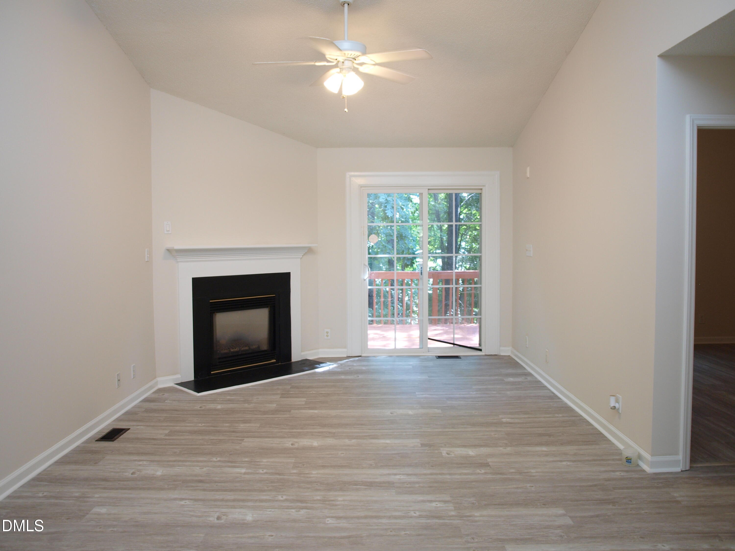 4421 Antique Lane Property Photo 5