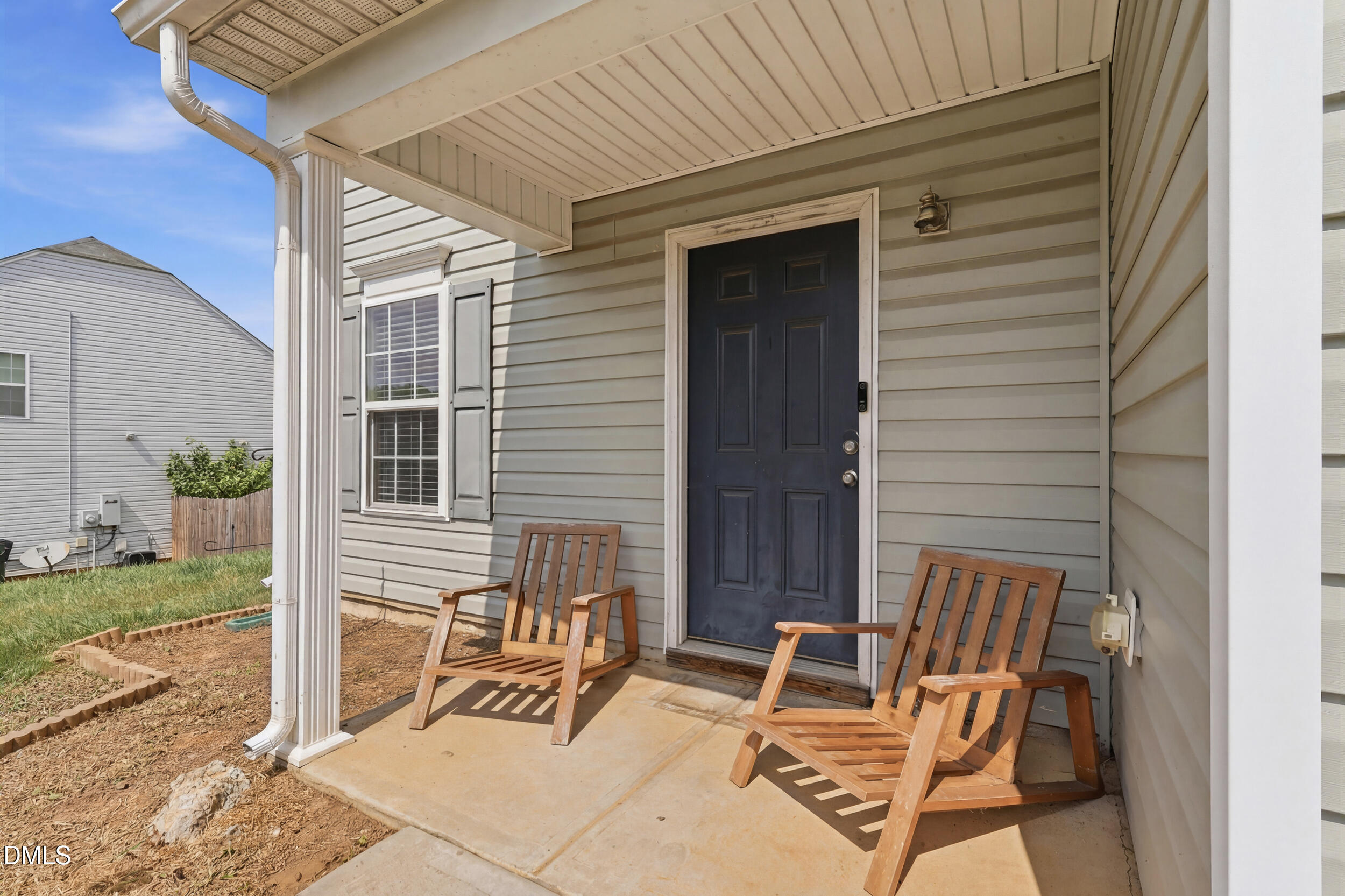 707 Bentley Lane Property Photo 4