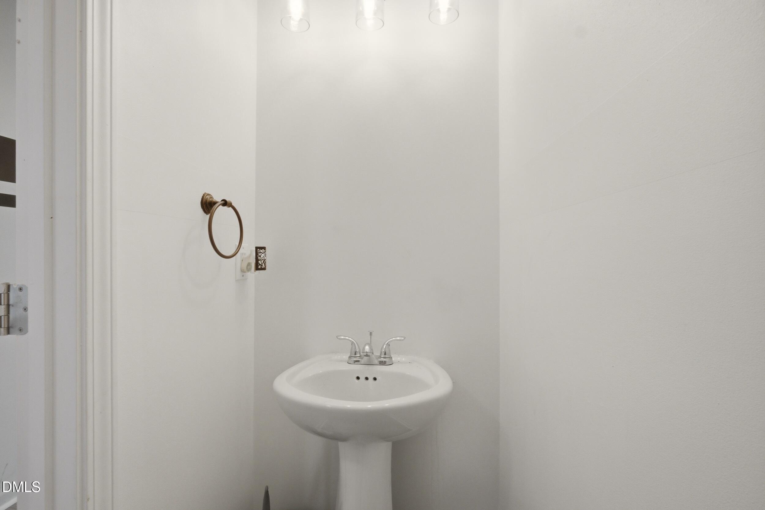 707 Bentley Lane Property Photo 6