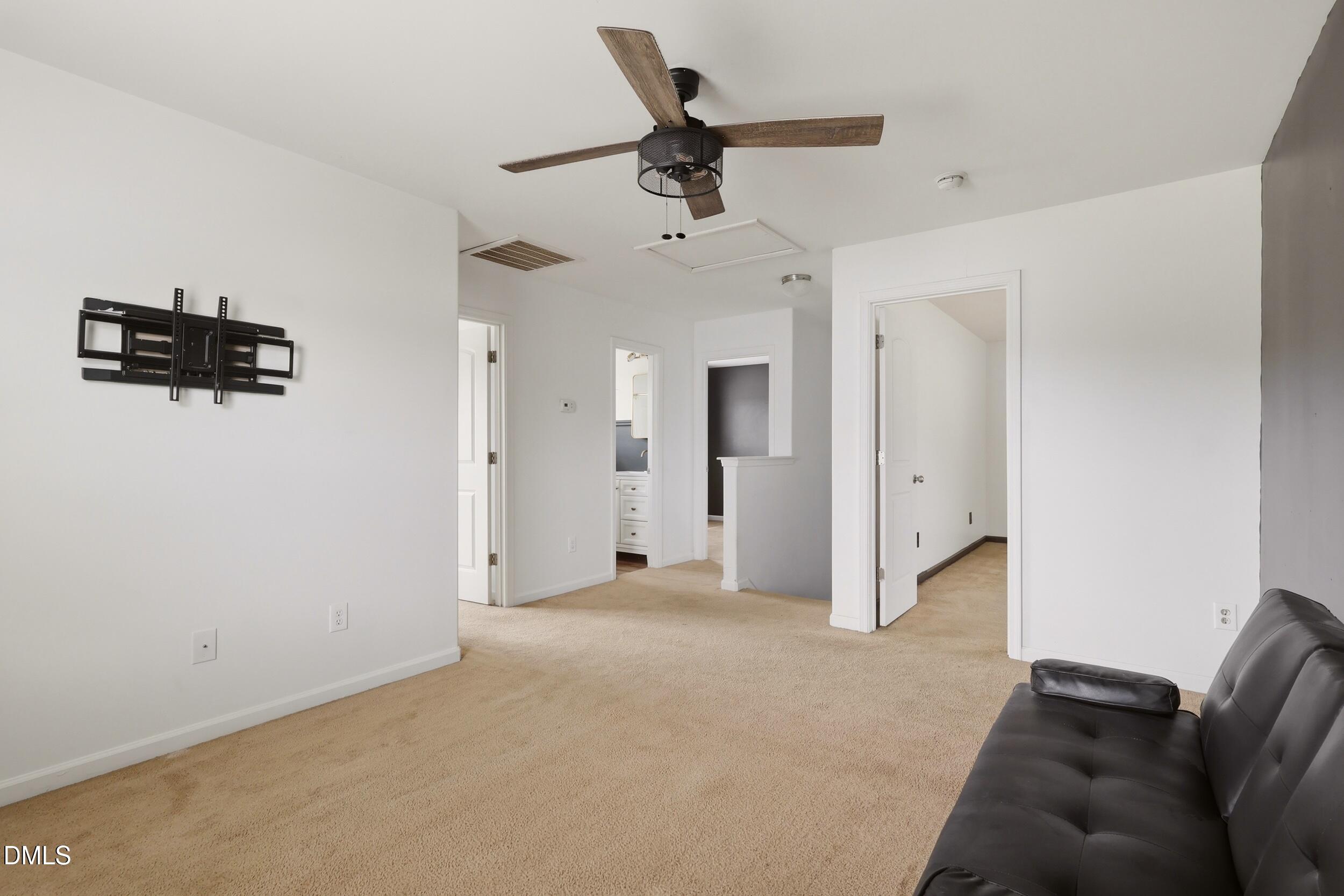 707 Bentley Lane Property Photo 16