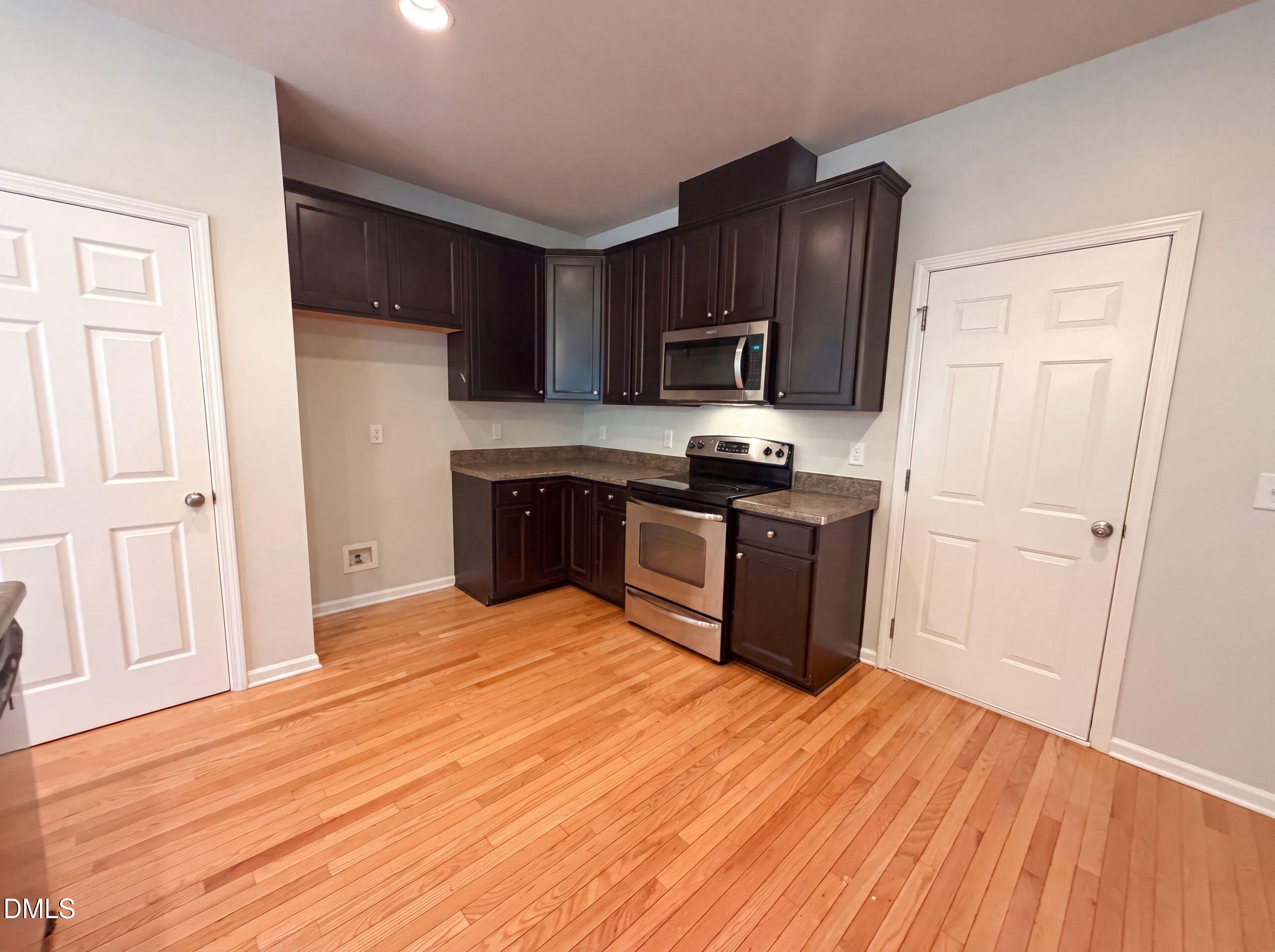 5237 Emerald Spring Drive Property Photo 6
