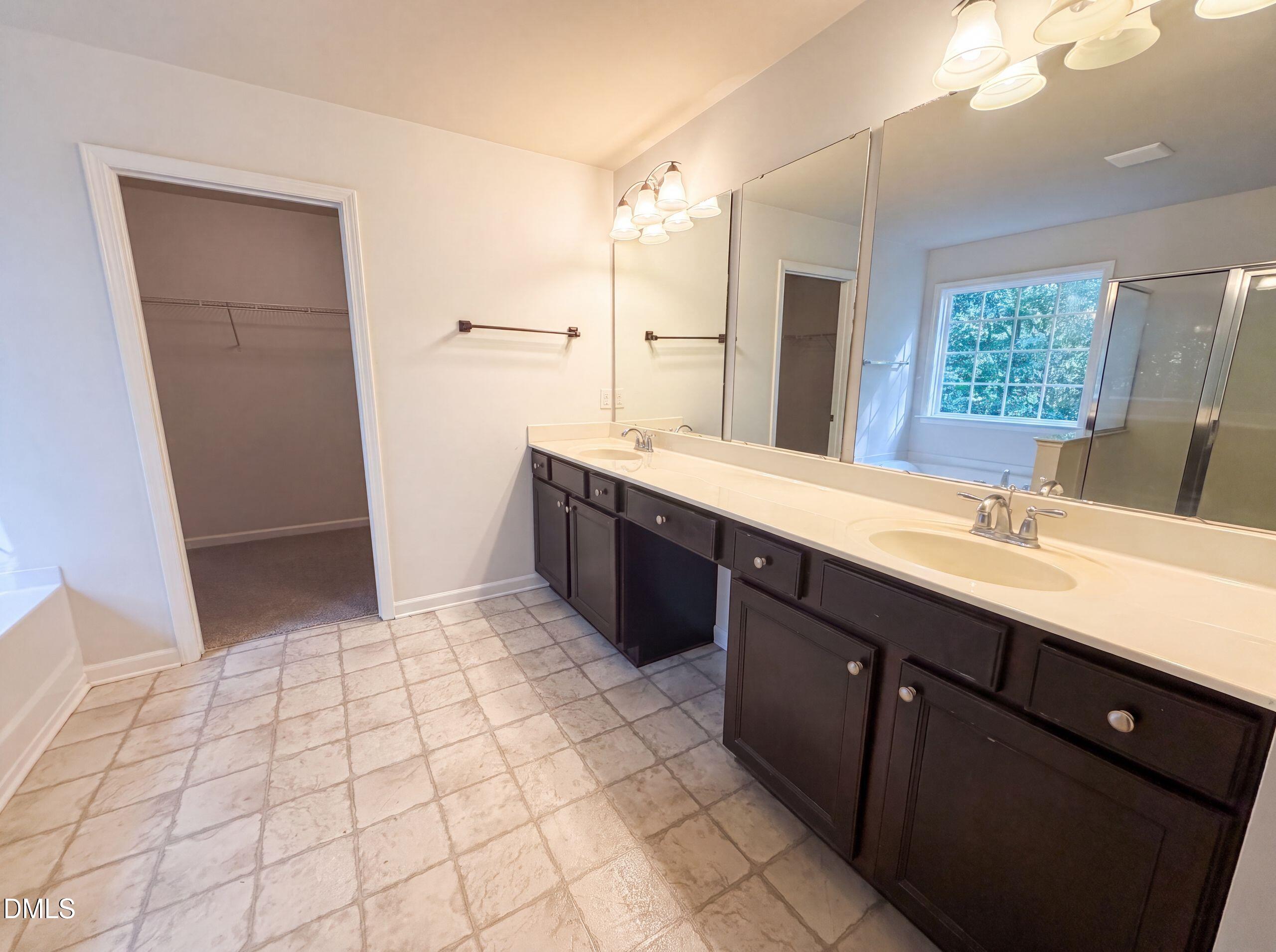 5237 Emerald Spring Drive Property Photo 18