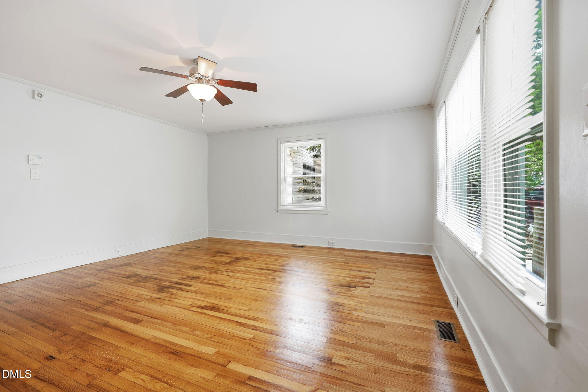 718 Carroll Street Property Photo 4
