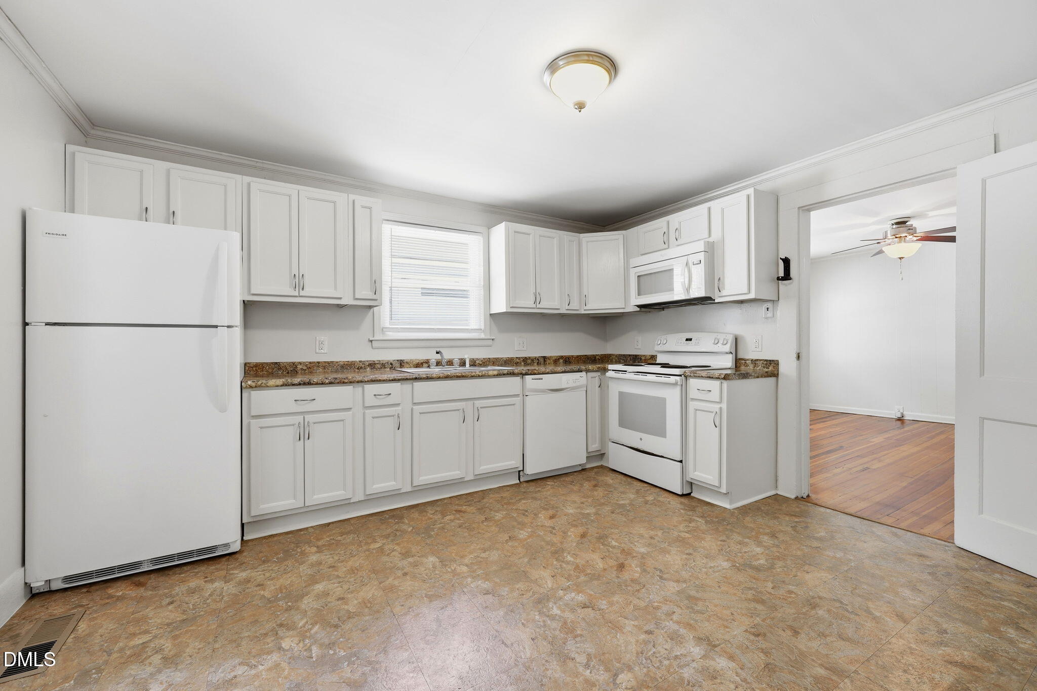 718 Carroll Street Property Photo 11