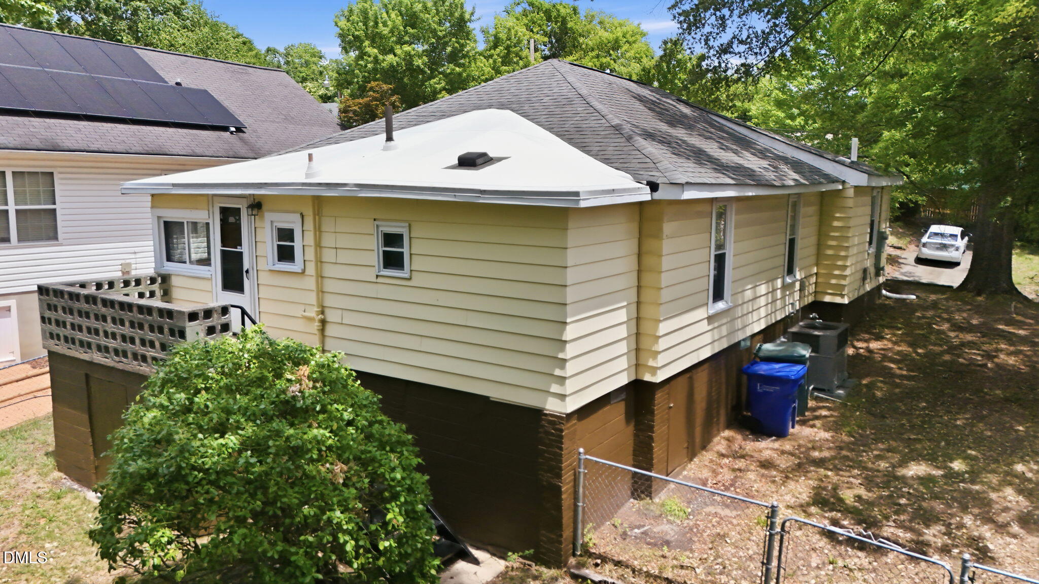 718 Carroll Street Property Photo 25