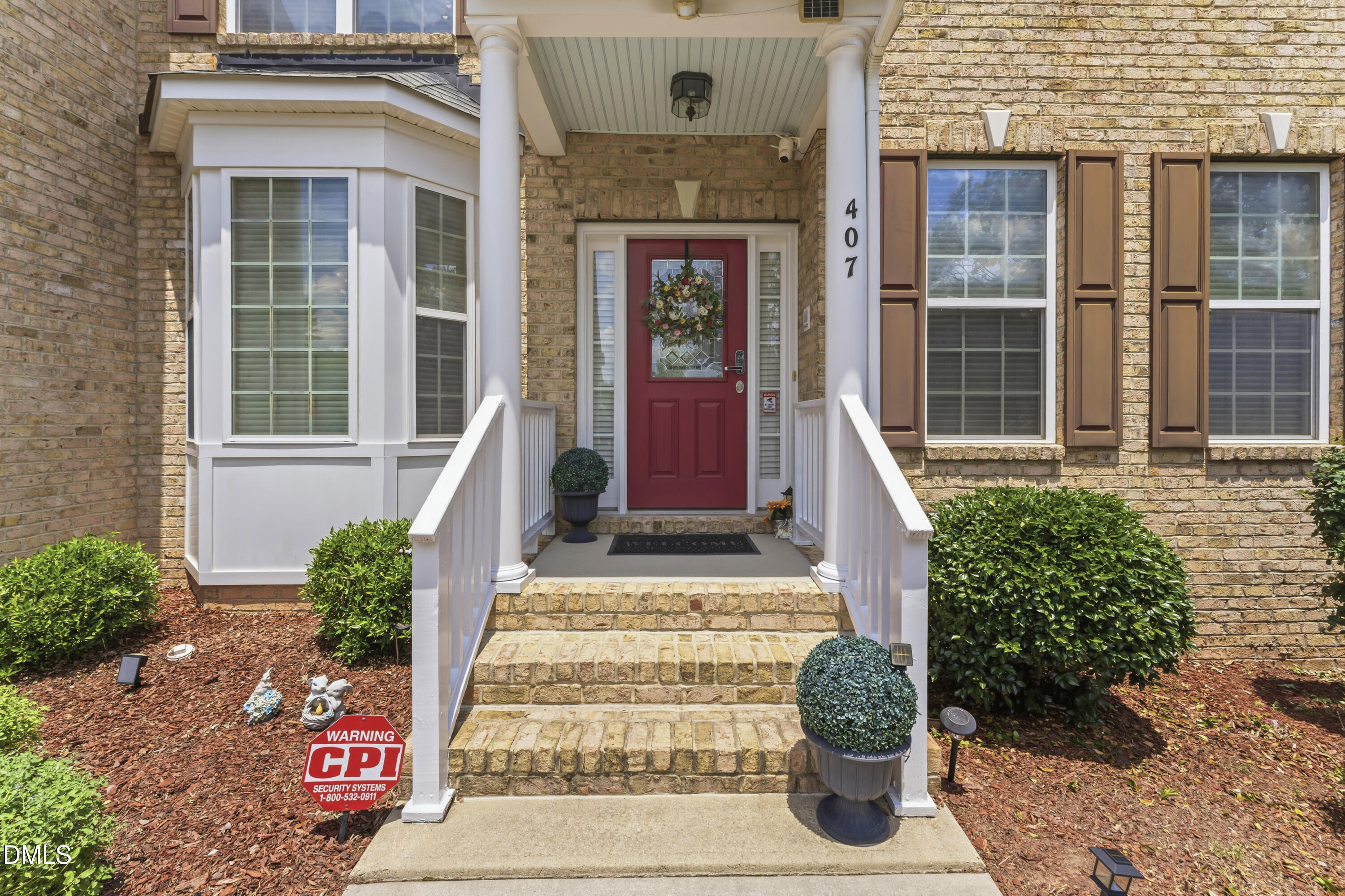 407 Powers Ferry Road Property Photo 5