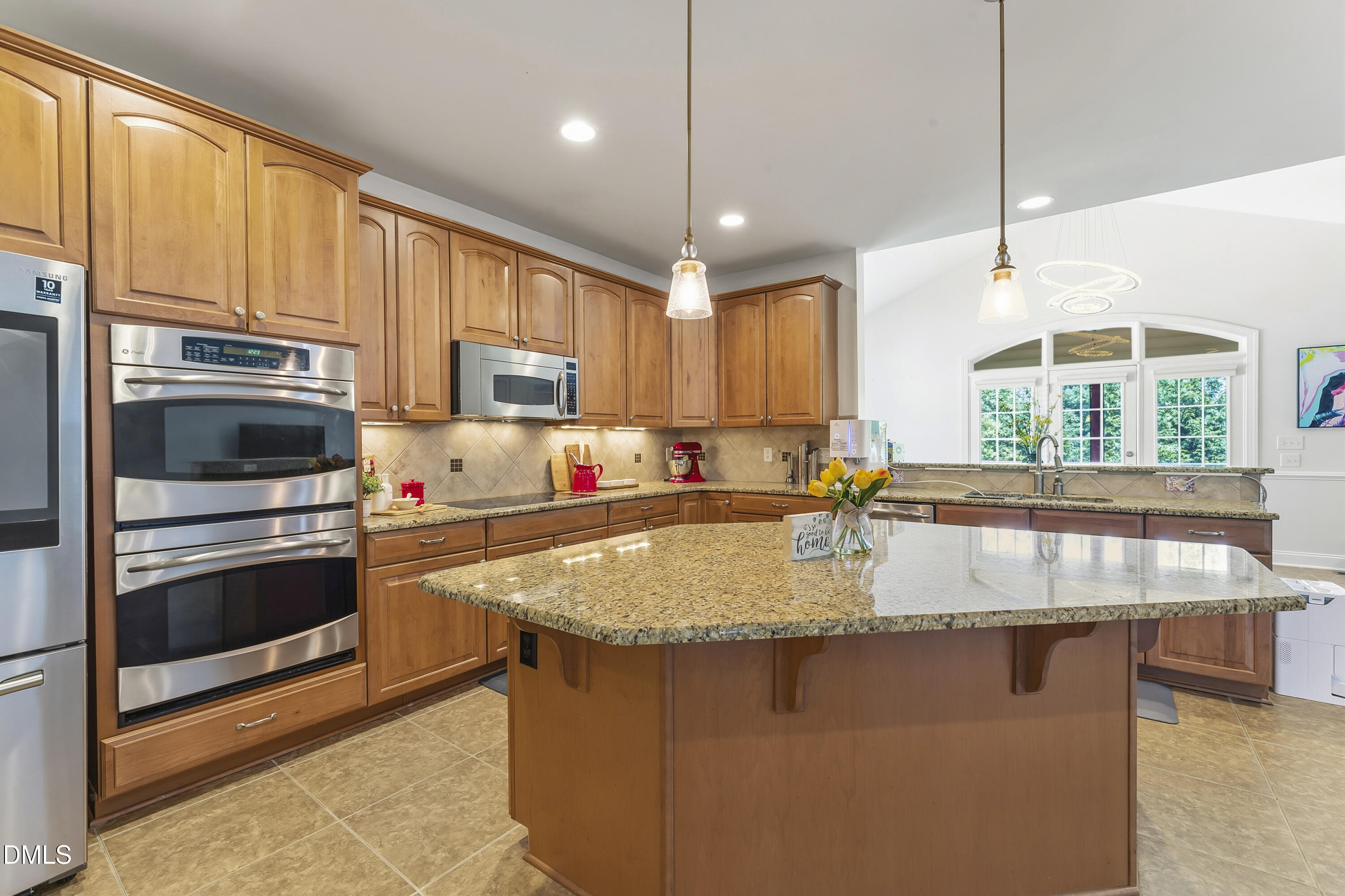 407 Powers Ferry Road Property Photo 16