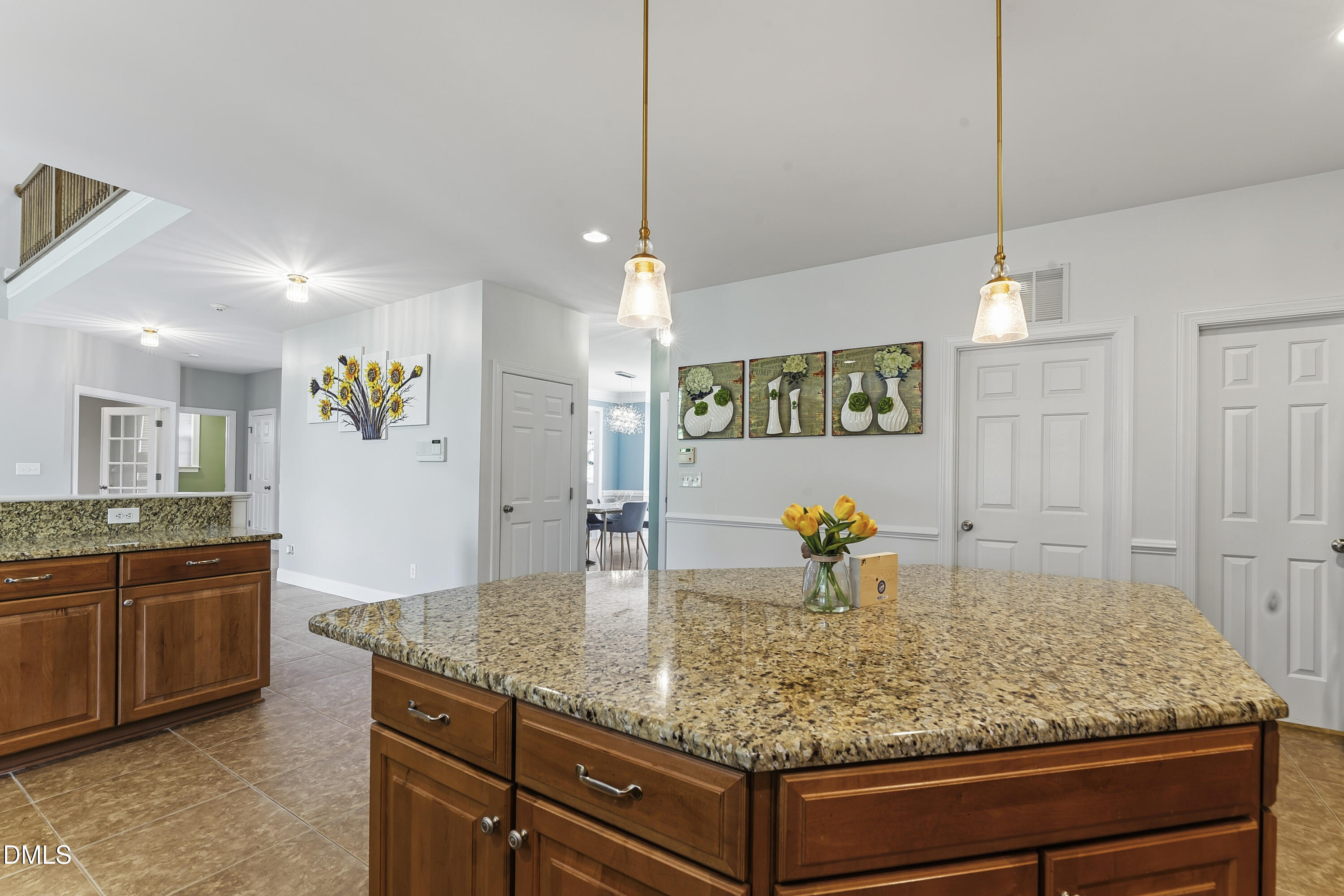 407 Powers Ferry Road Property Photo 17