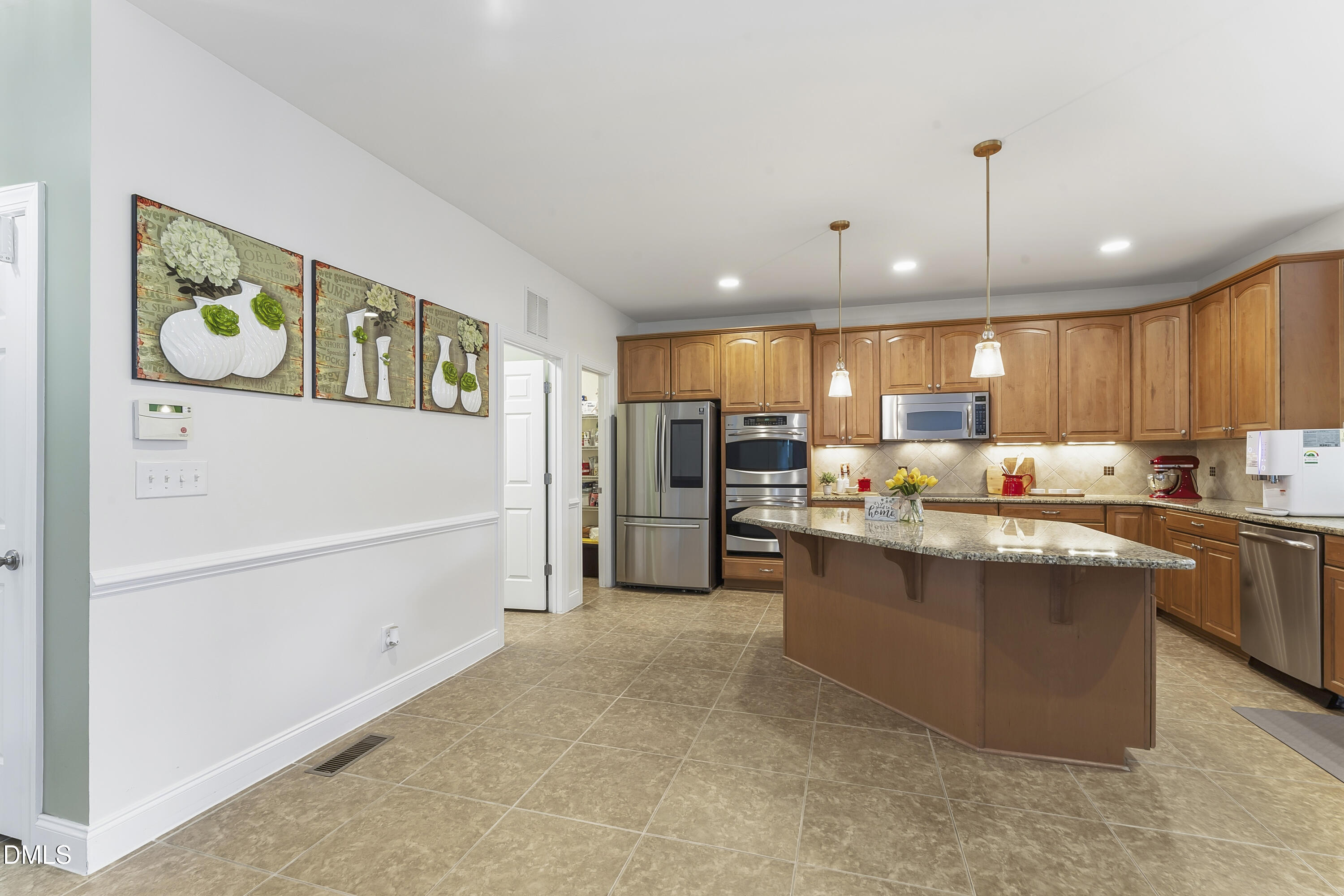 407 Powers Ferry Road Property Photo 18