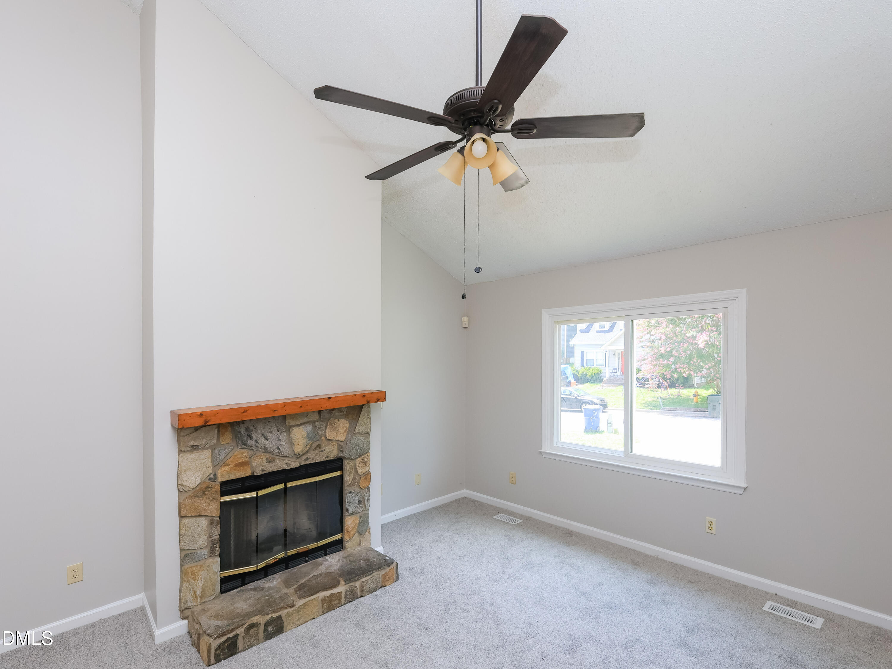 825 Rawls Drive Property Photo 6
