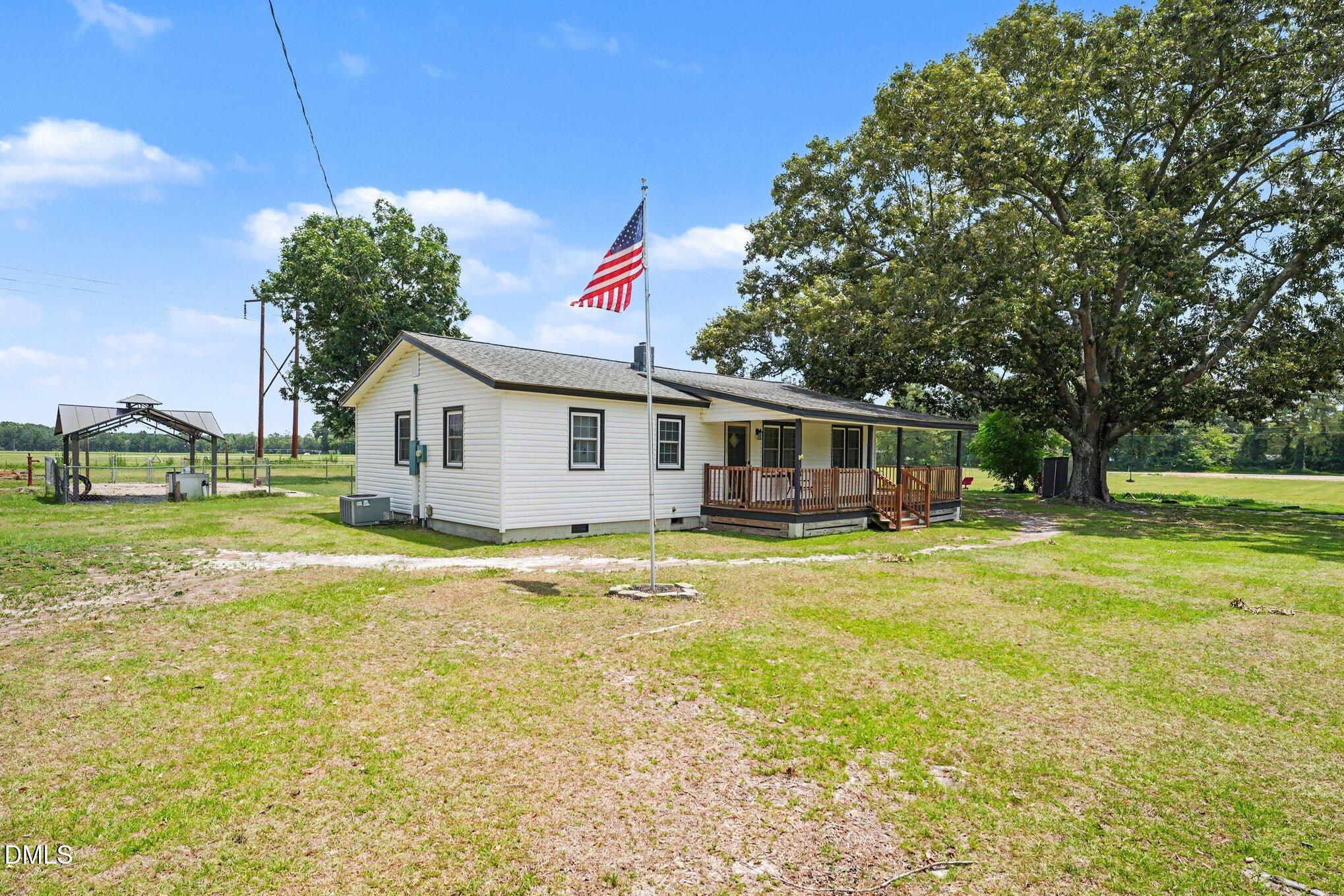 921 Fred Hall Road Property Photo 2