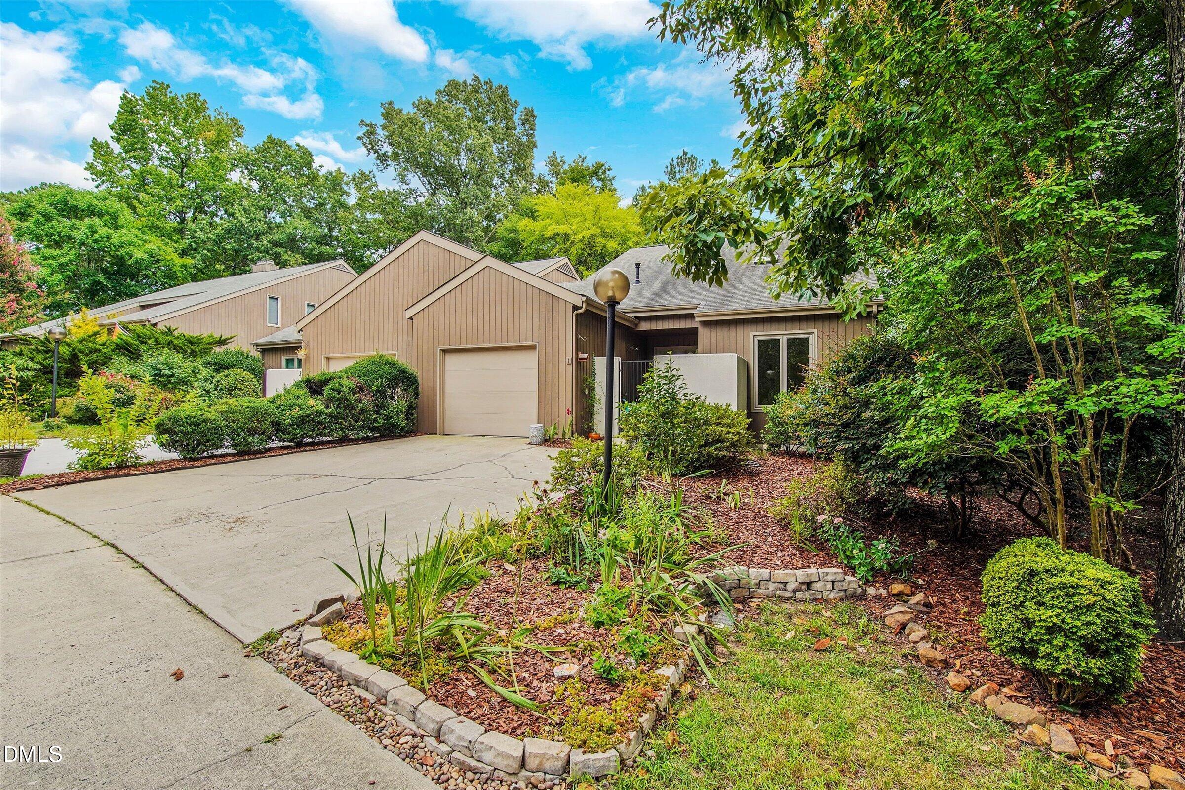 1 Ellsworth Court Property Photo 1