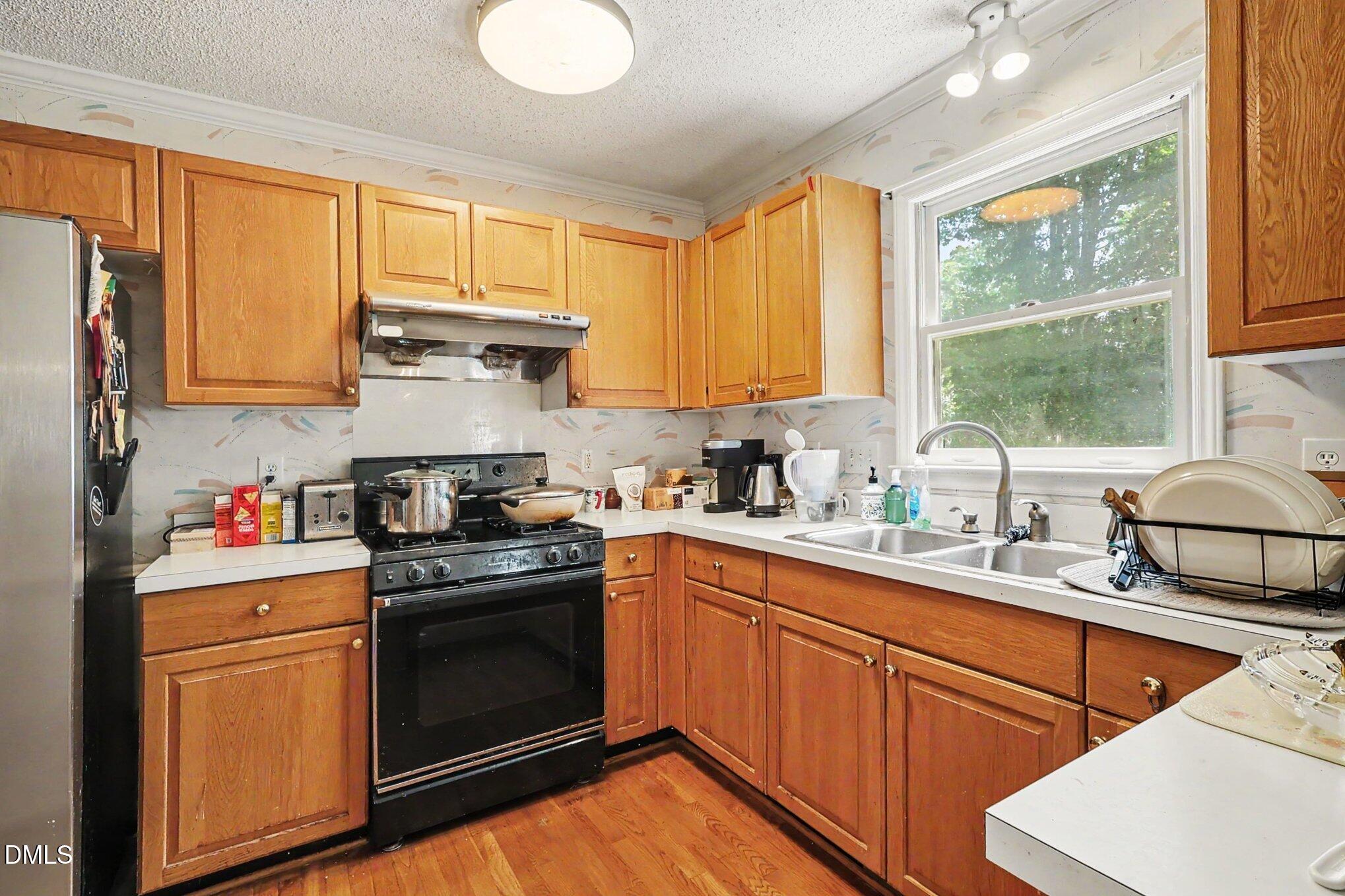 2515 Pink Acres Street Property Photo 5
