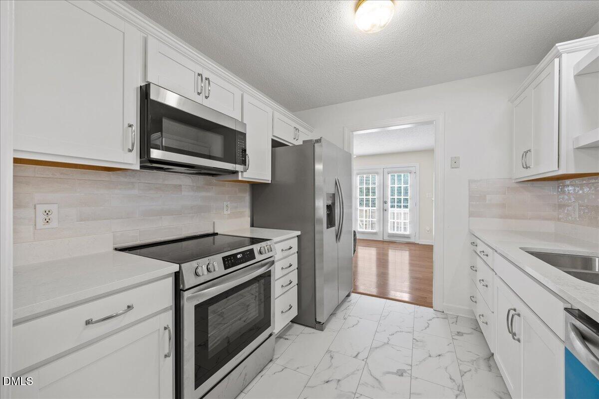 1932 Stroll Circle Property Photo 3