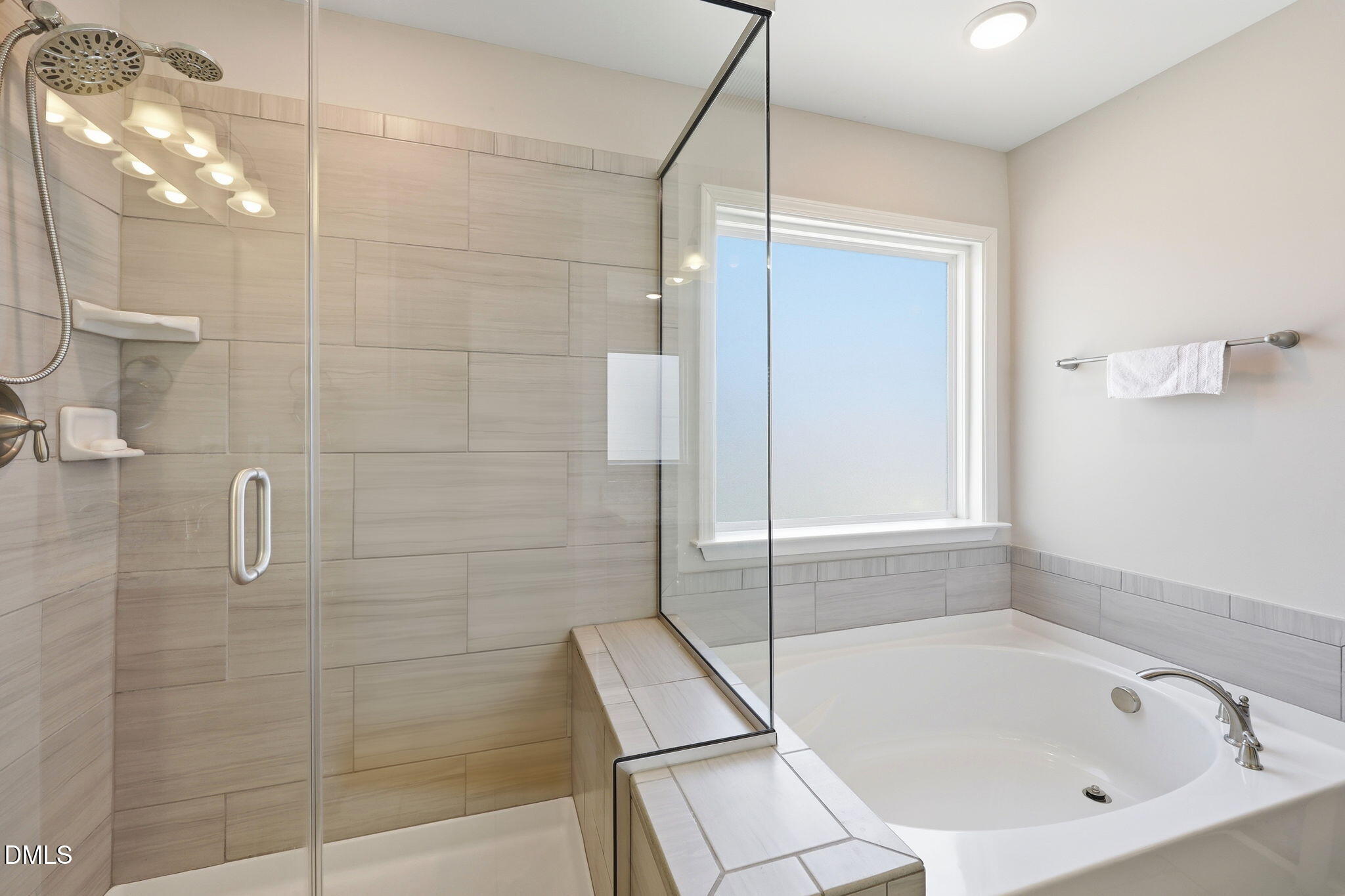 2104 Peakside Drive Property Photo 24