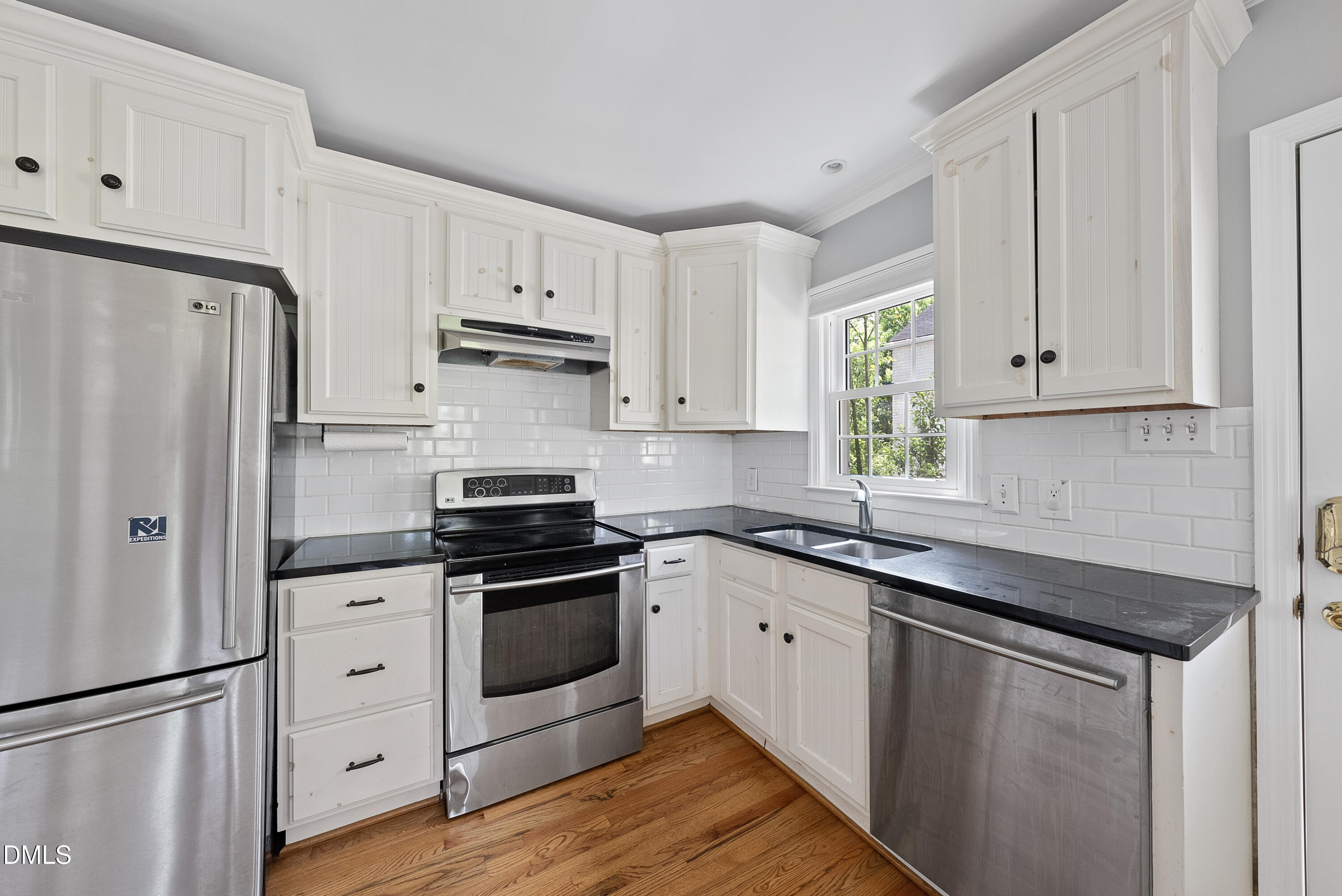 2924 Oberlin Road Property Photo 17