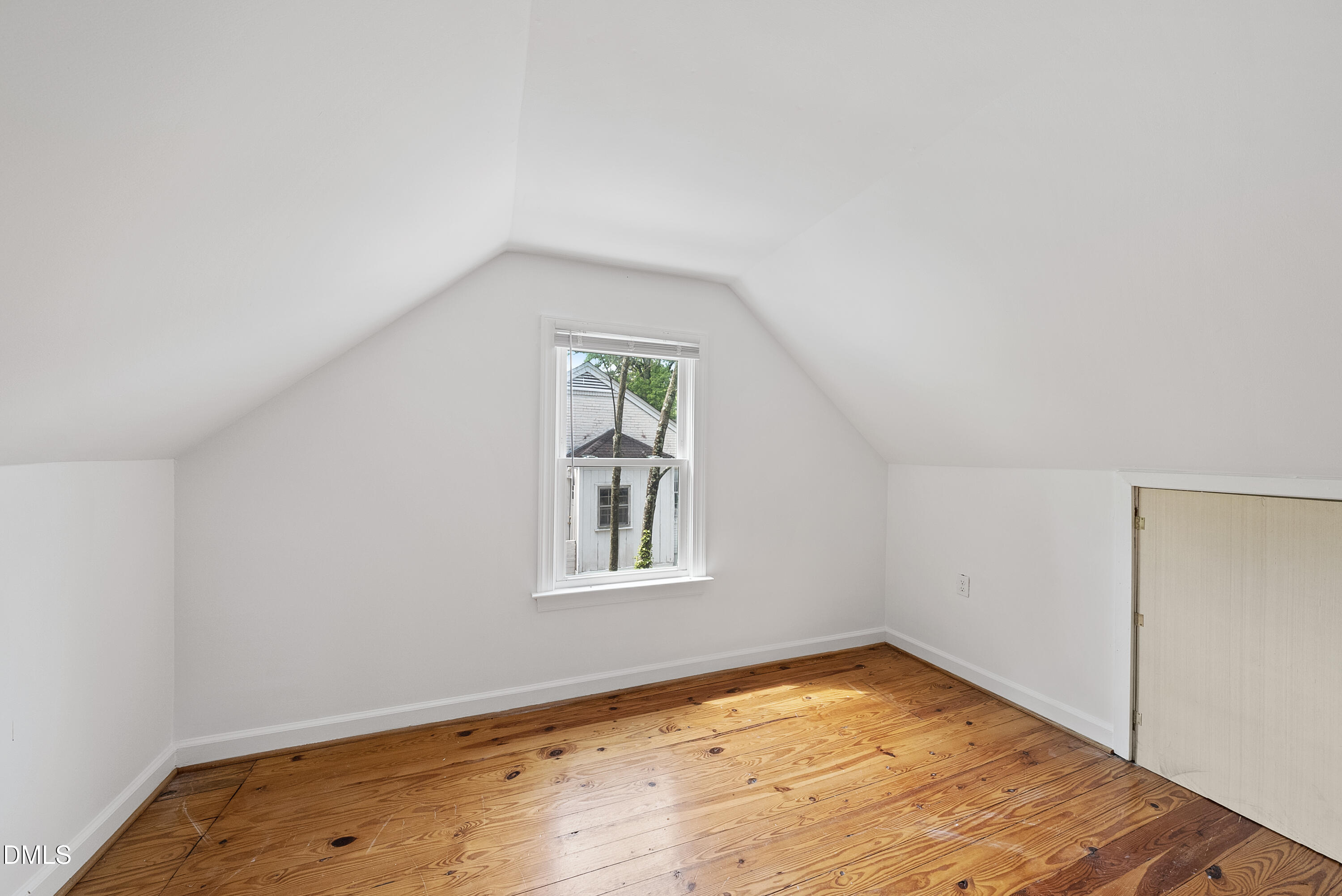 2924 Oberlin Road Property Photo 24