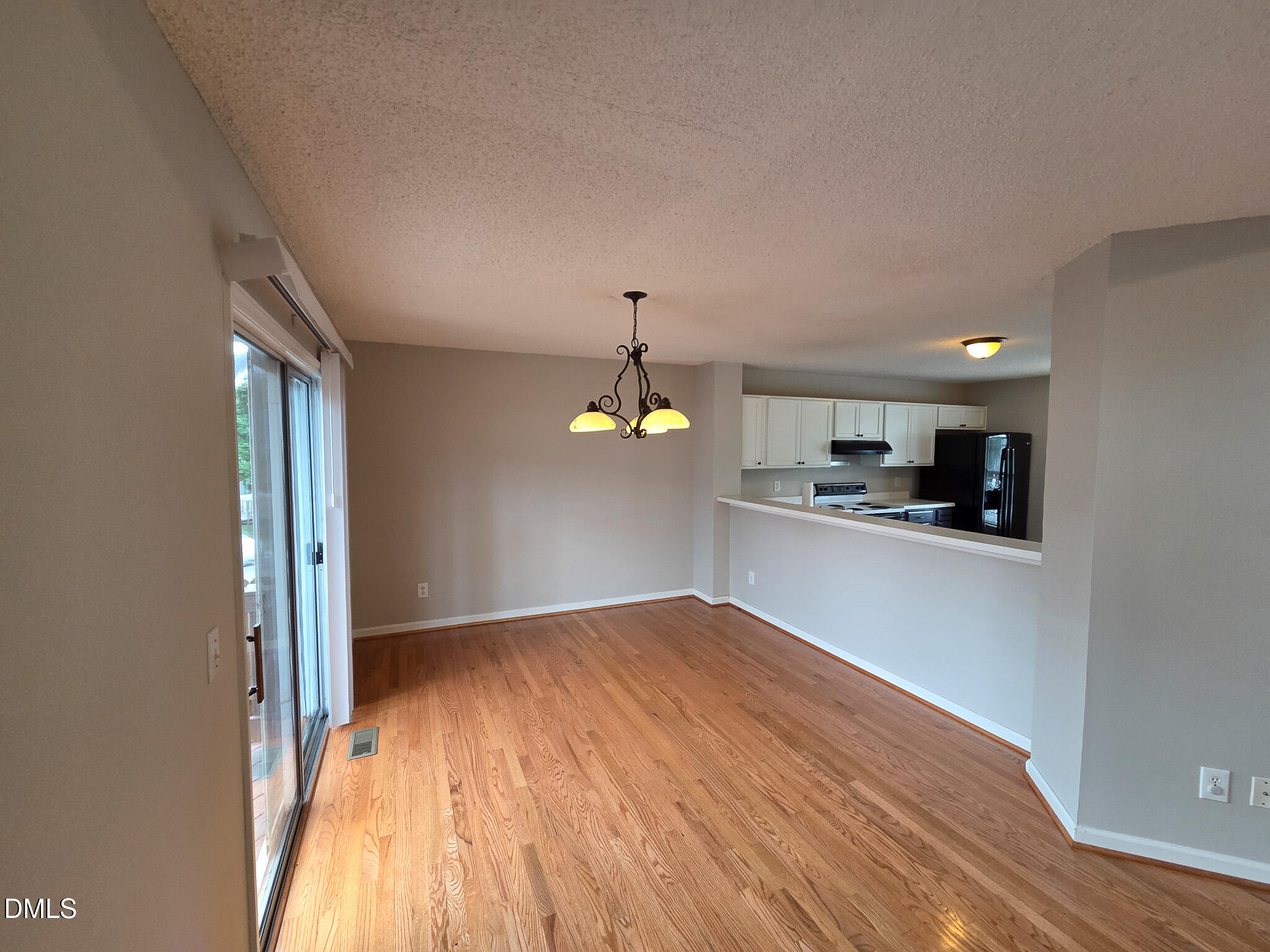549 Mountain Lake Drive Property Photo 3