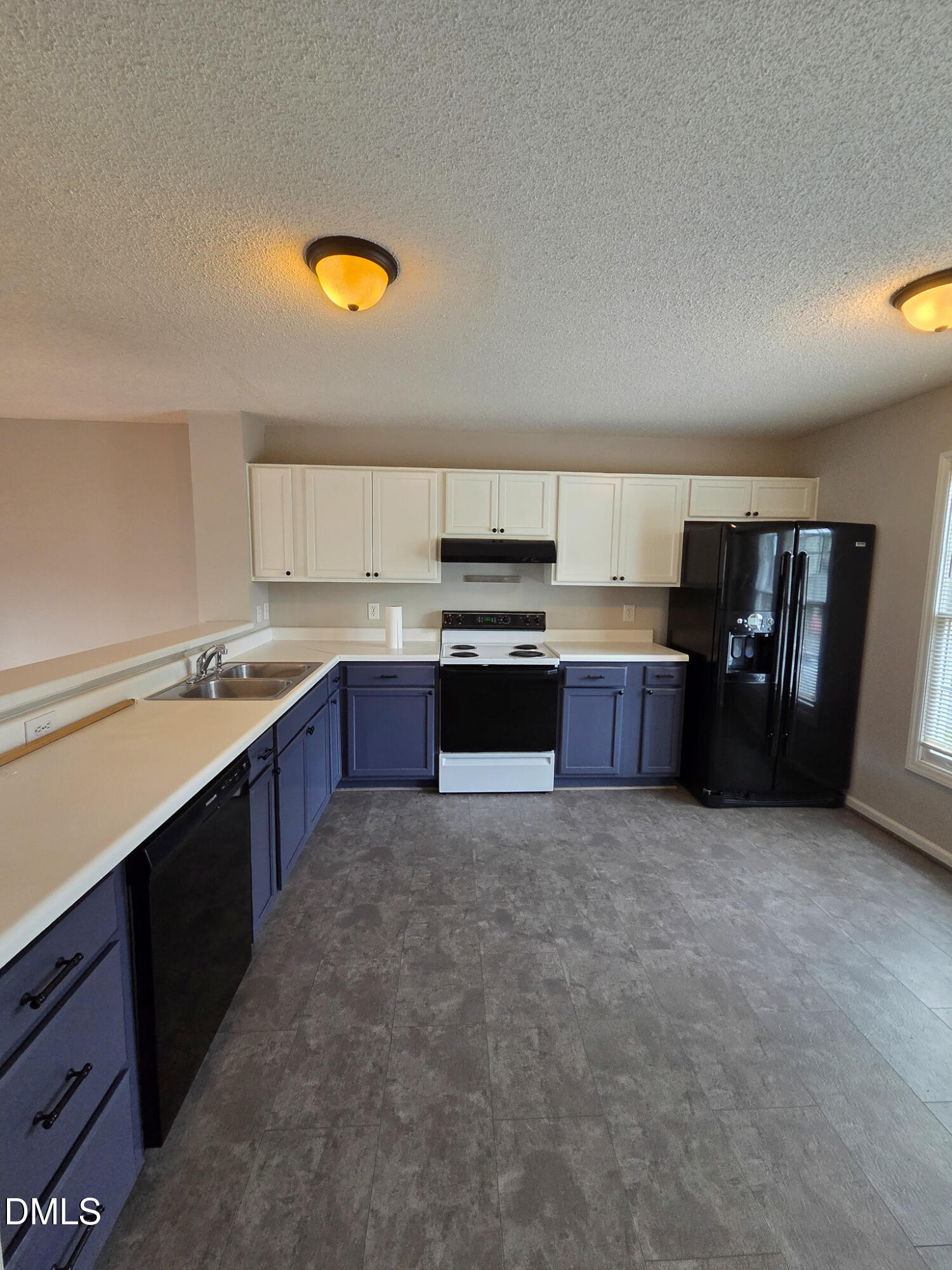 549 Mountain Lake Drive Property Photo 7