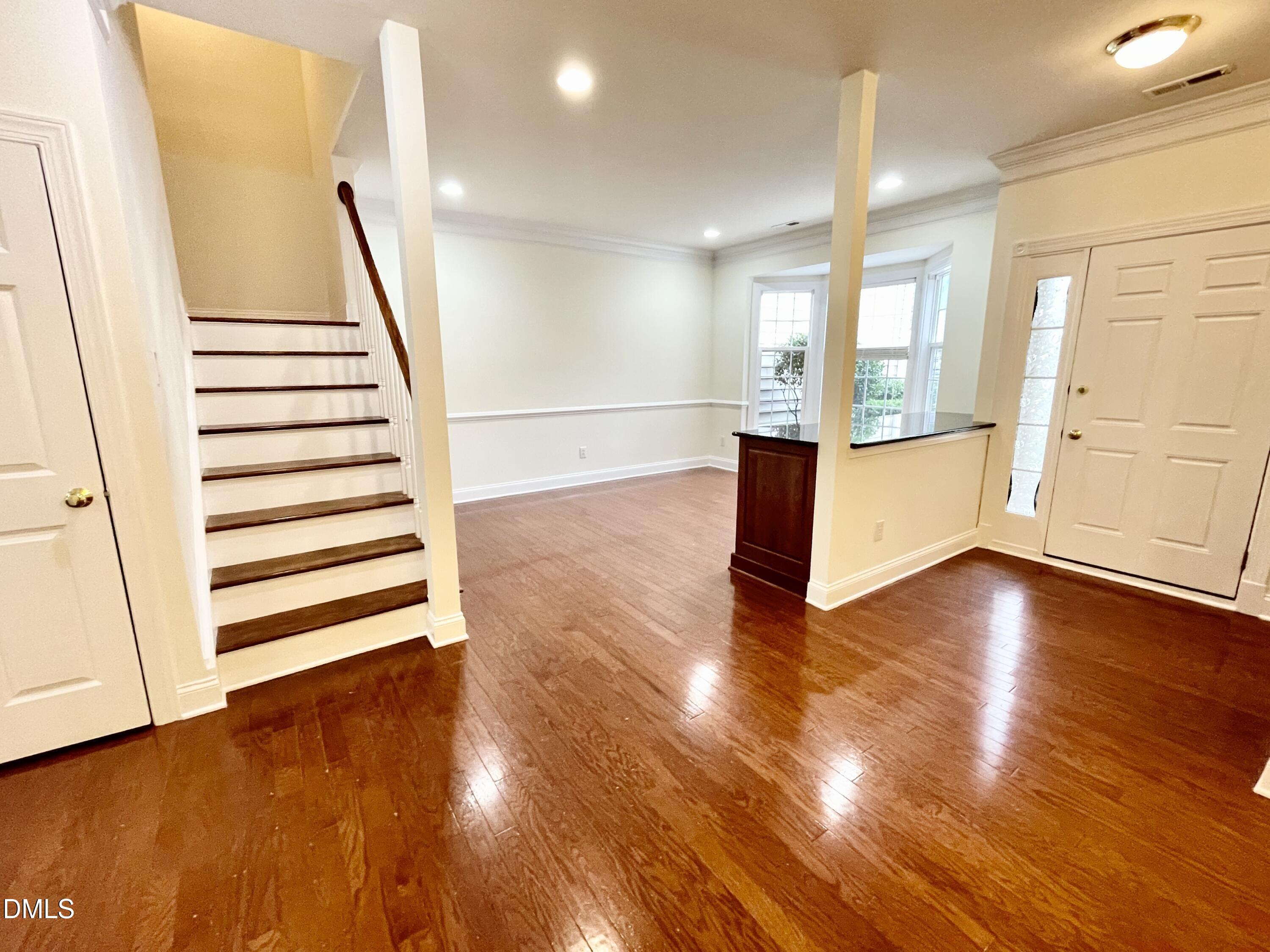 9519 Dellbrook Court Property Photo 3