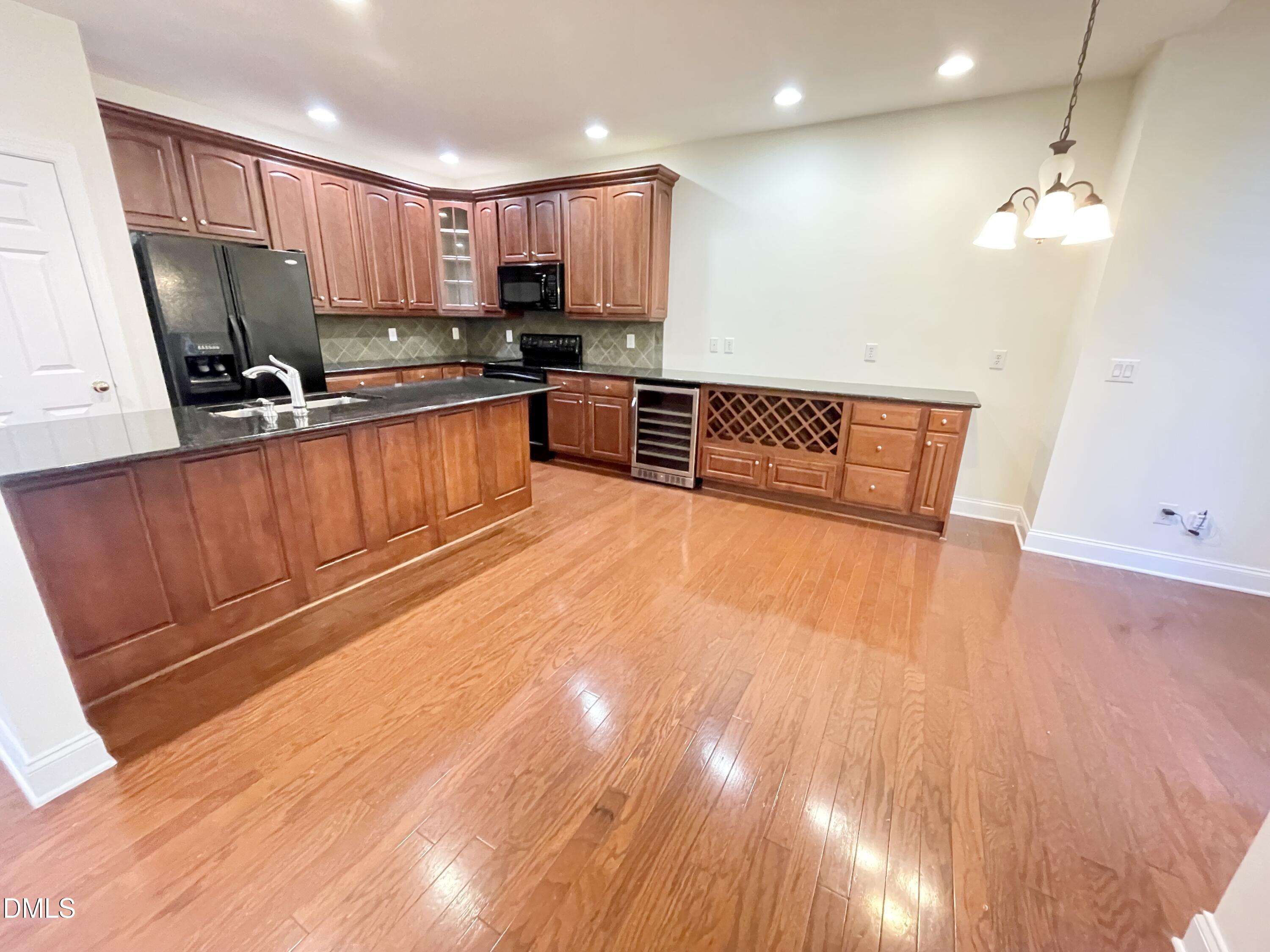 9519 Dellbrook Court Property Photo 13