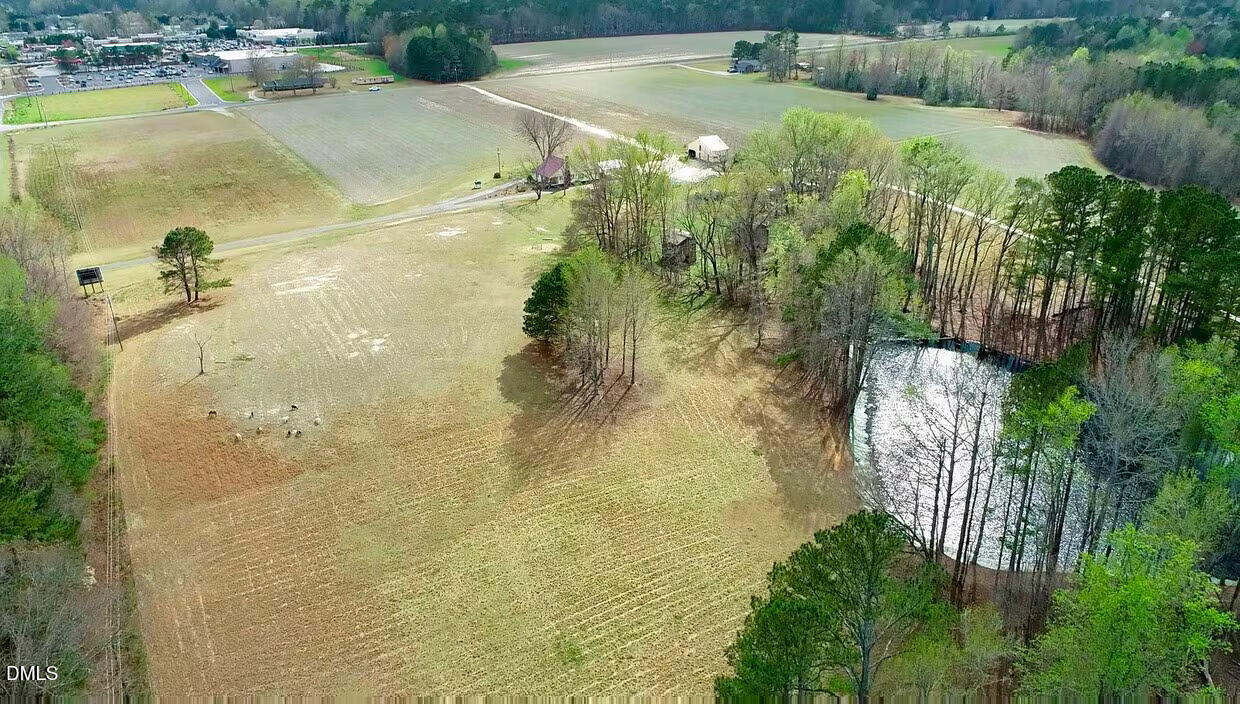 16577b Nc-50 Property Photo 2