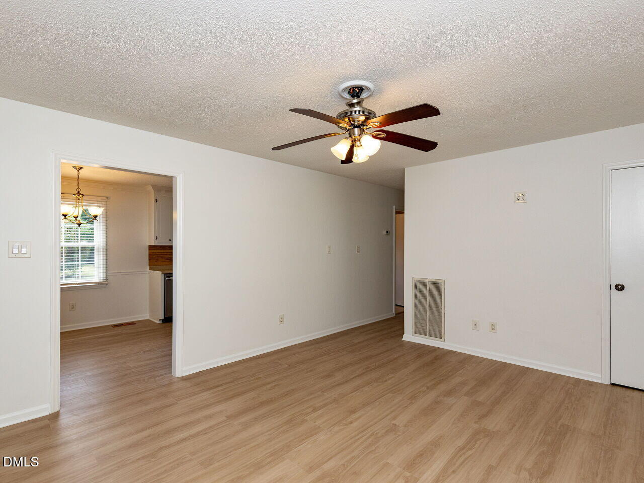 2612 Brad Court Property Photo 6