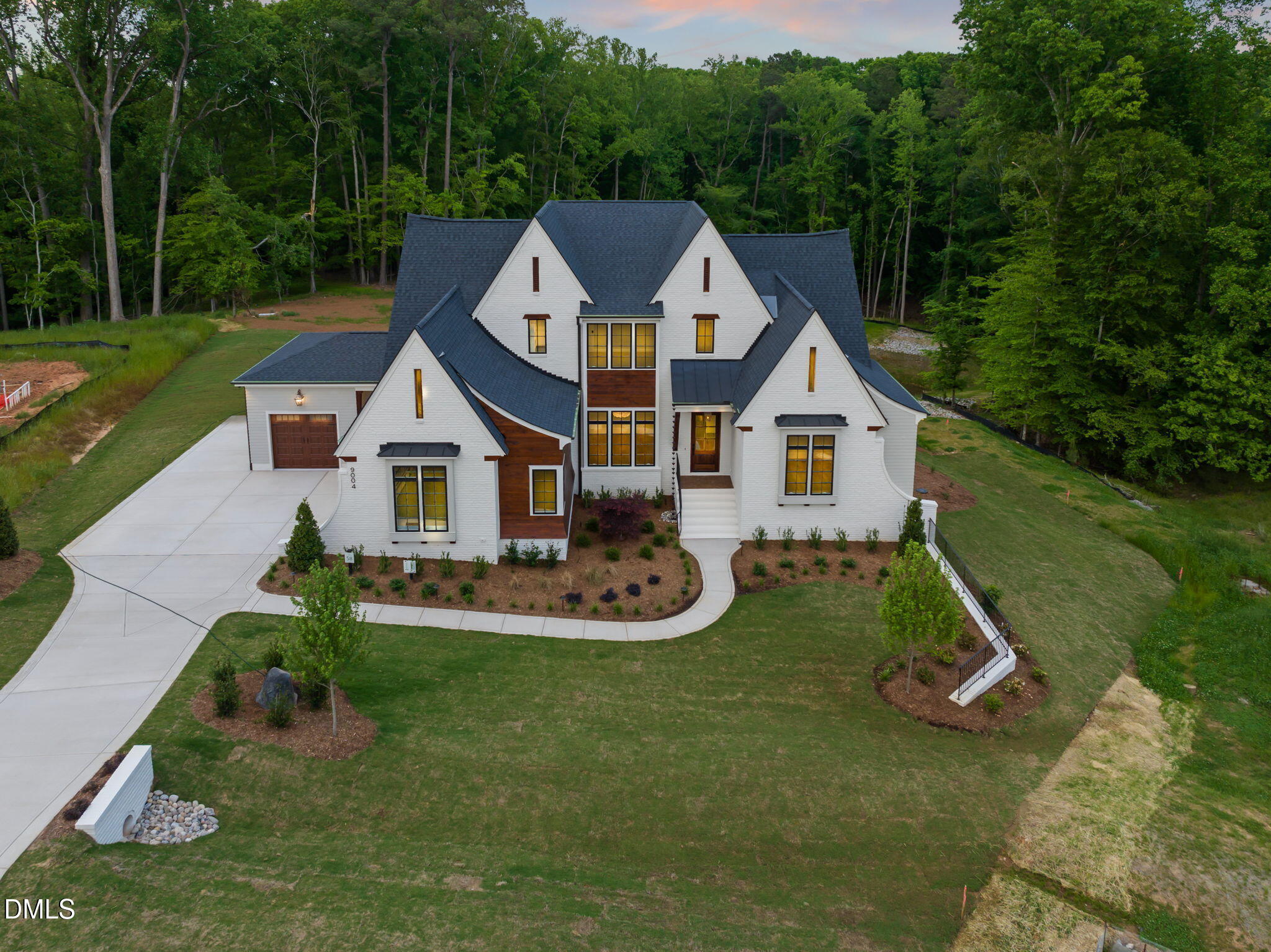 9004 Meadow Pointe Court Property Photo 3