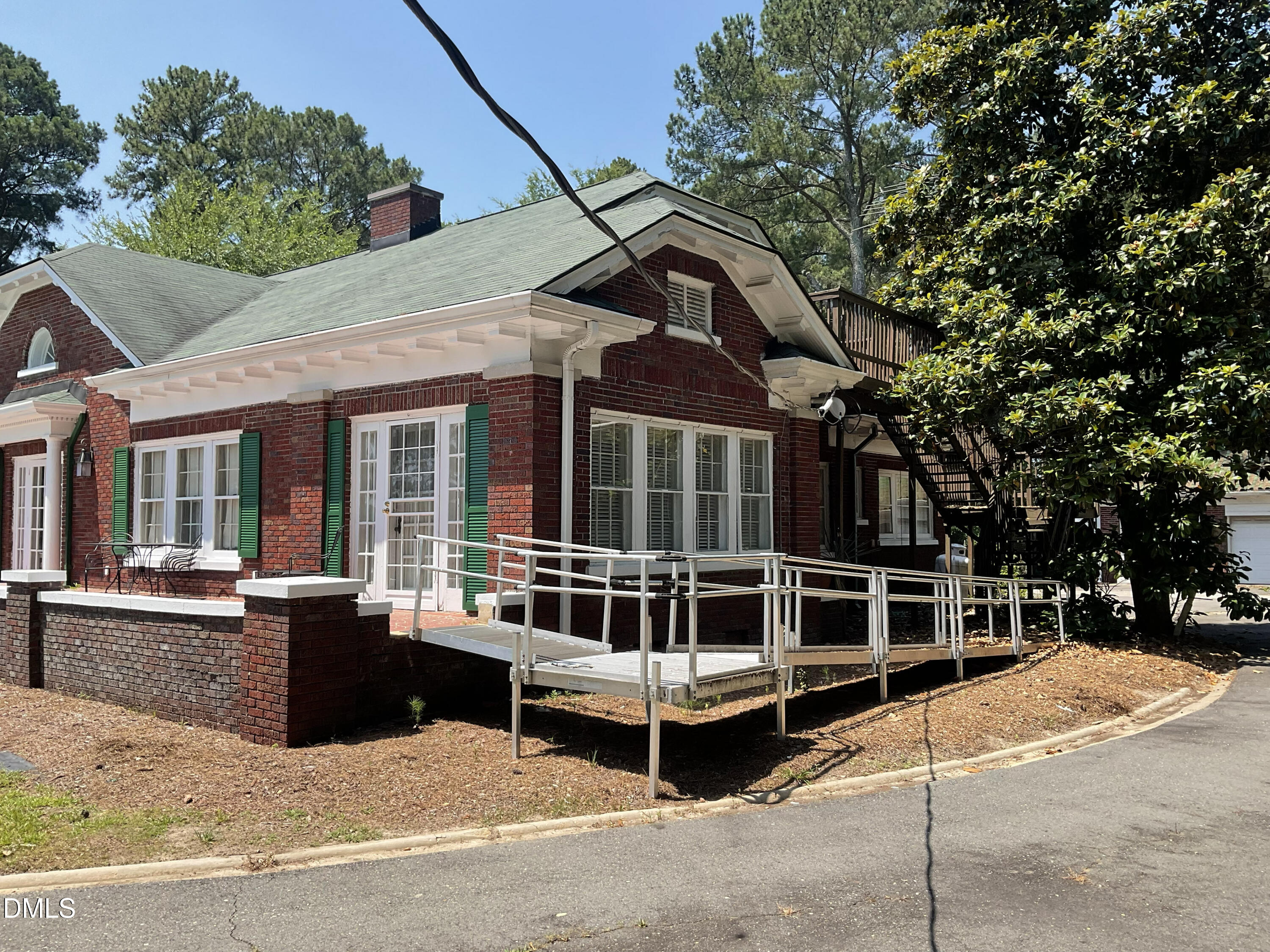 1202 E Cumberland Street Property Photo 15