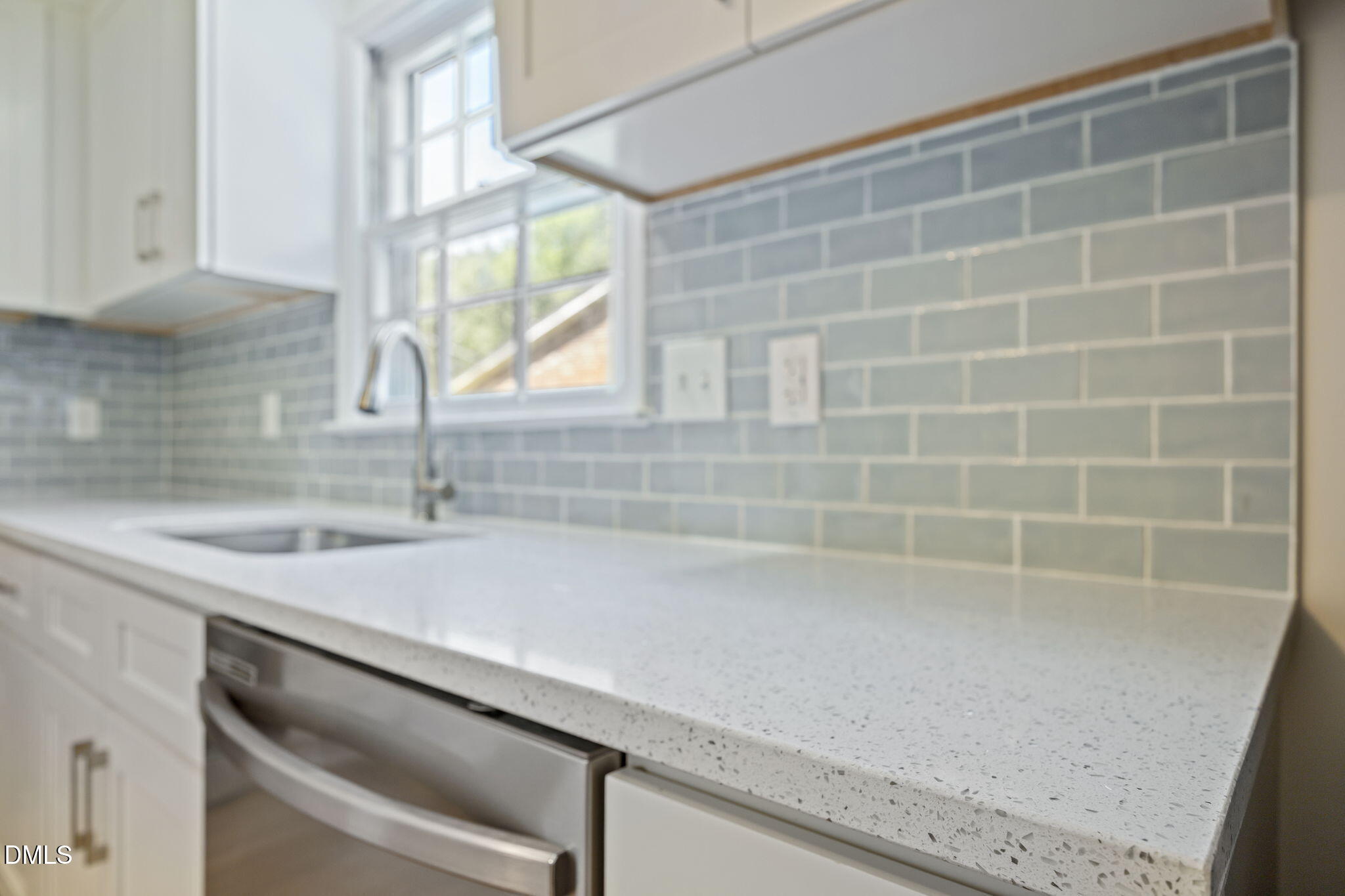 105 E Murray Avenue Property Photo 8
