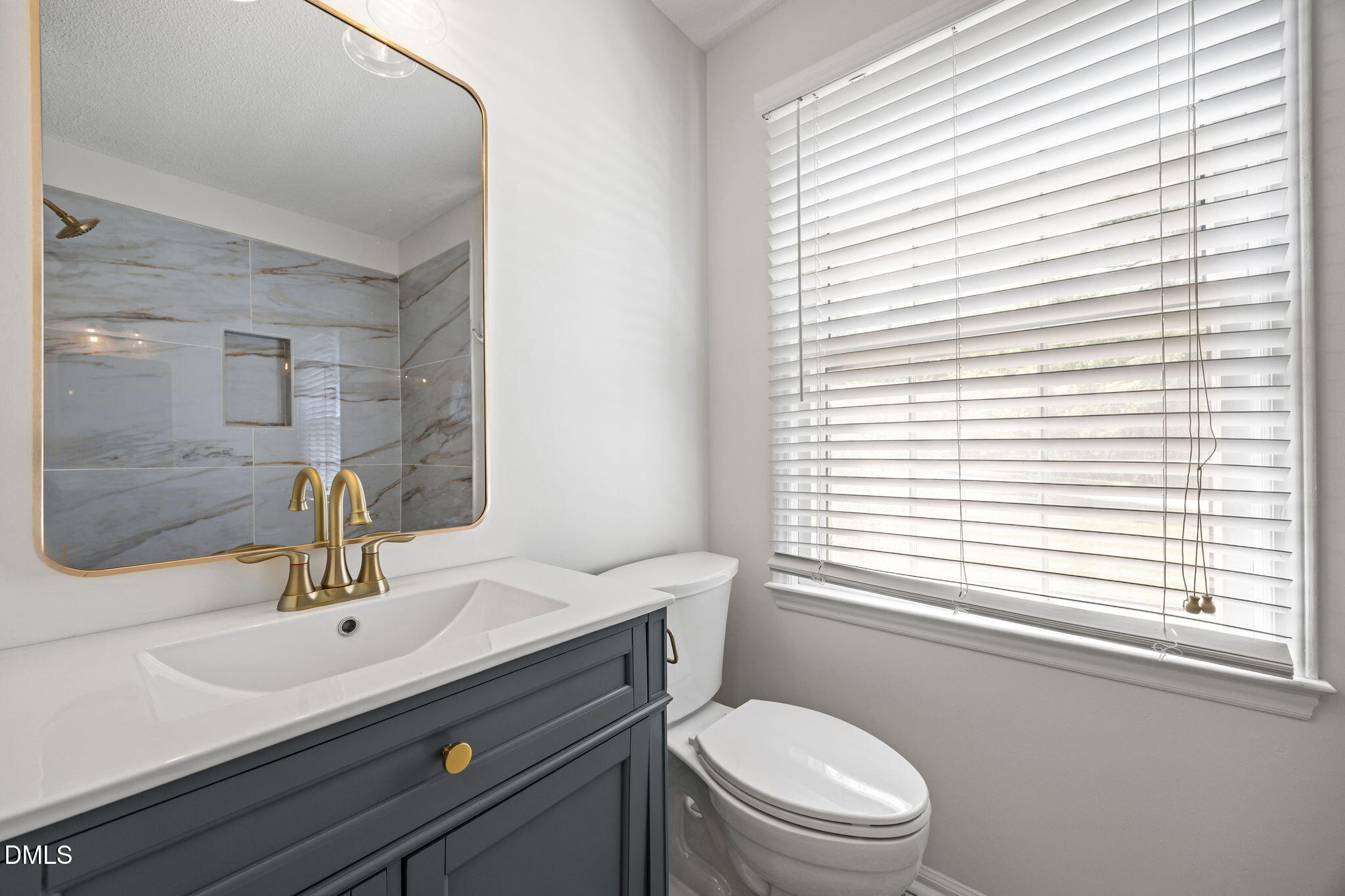 105 E Murray Avenue Property Photo 10