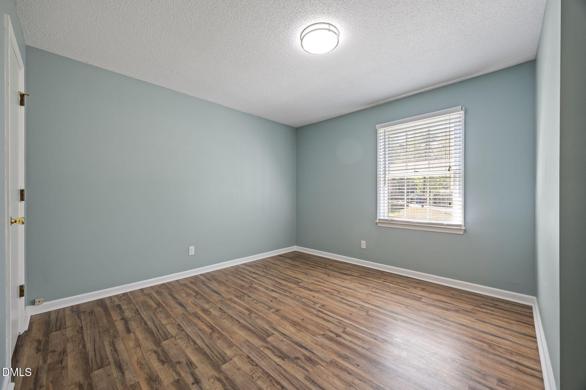 105 E Murray Avenue Property Photo 11