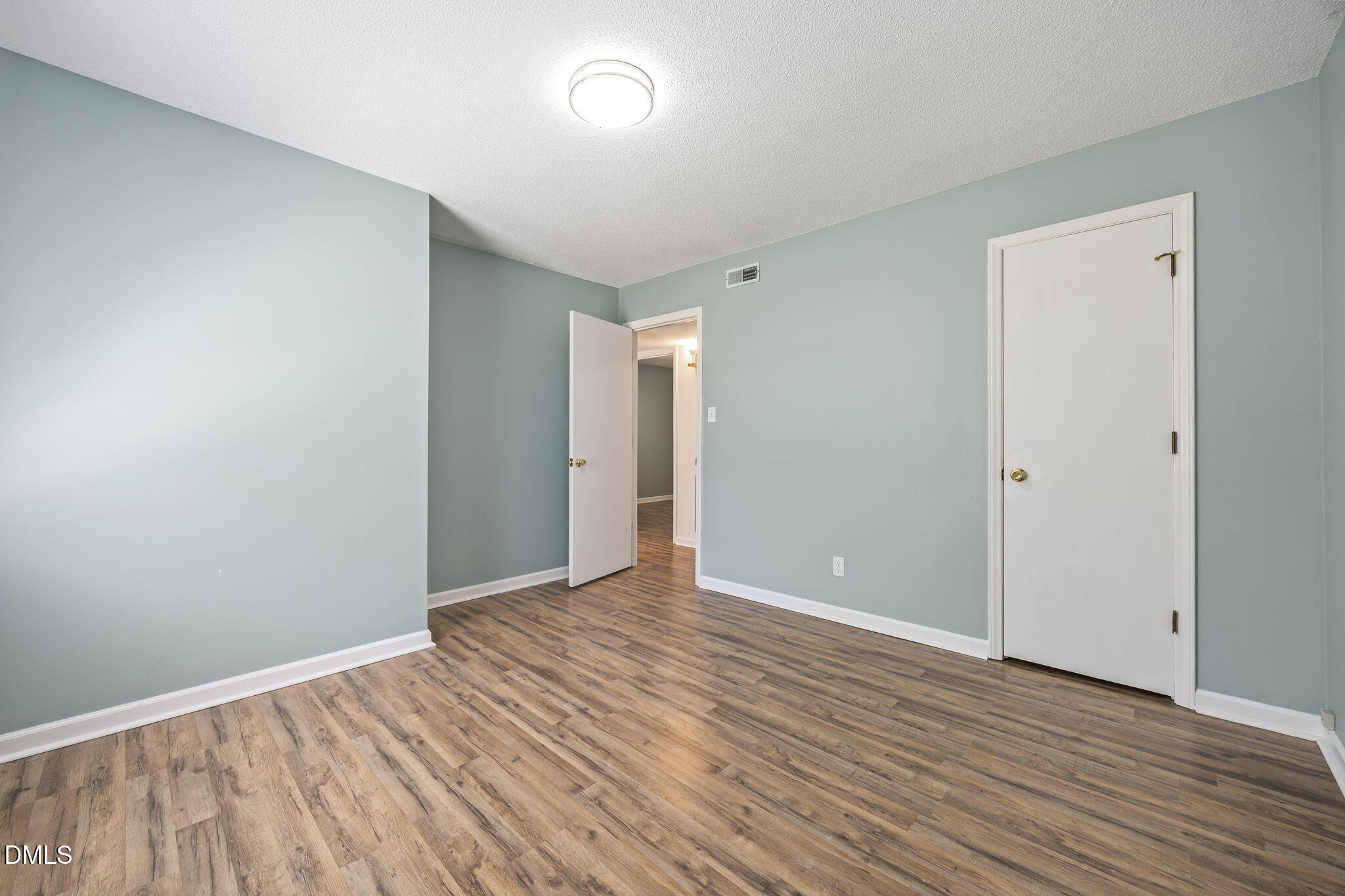 105 E Murray Avenue Property Photo 12