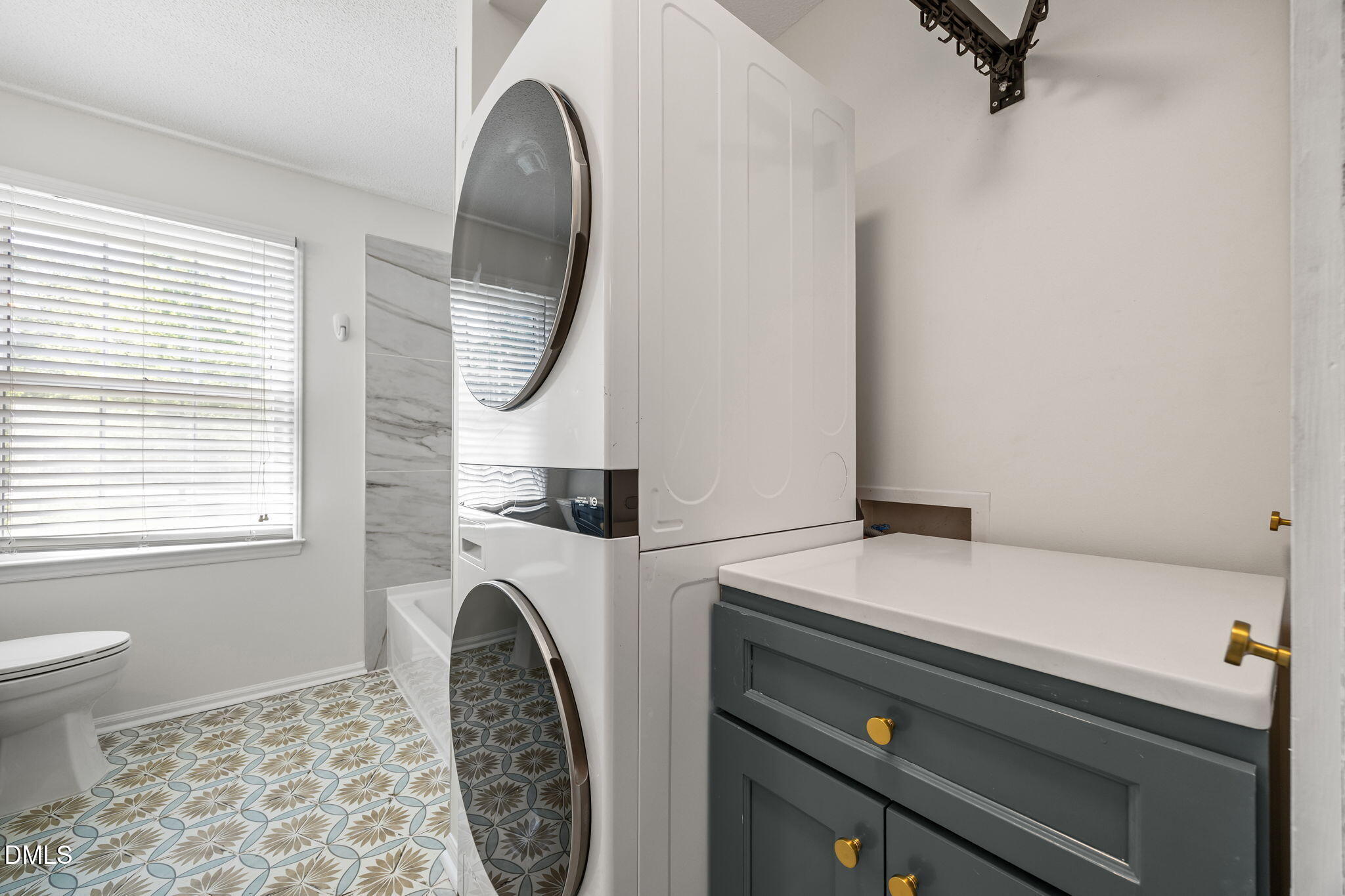 105 E Murray Avenue Property Photo 15