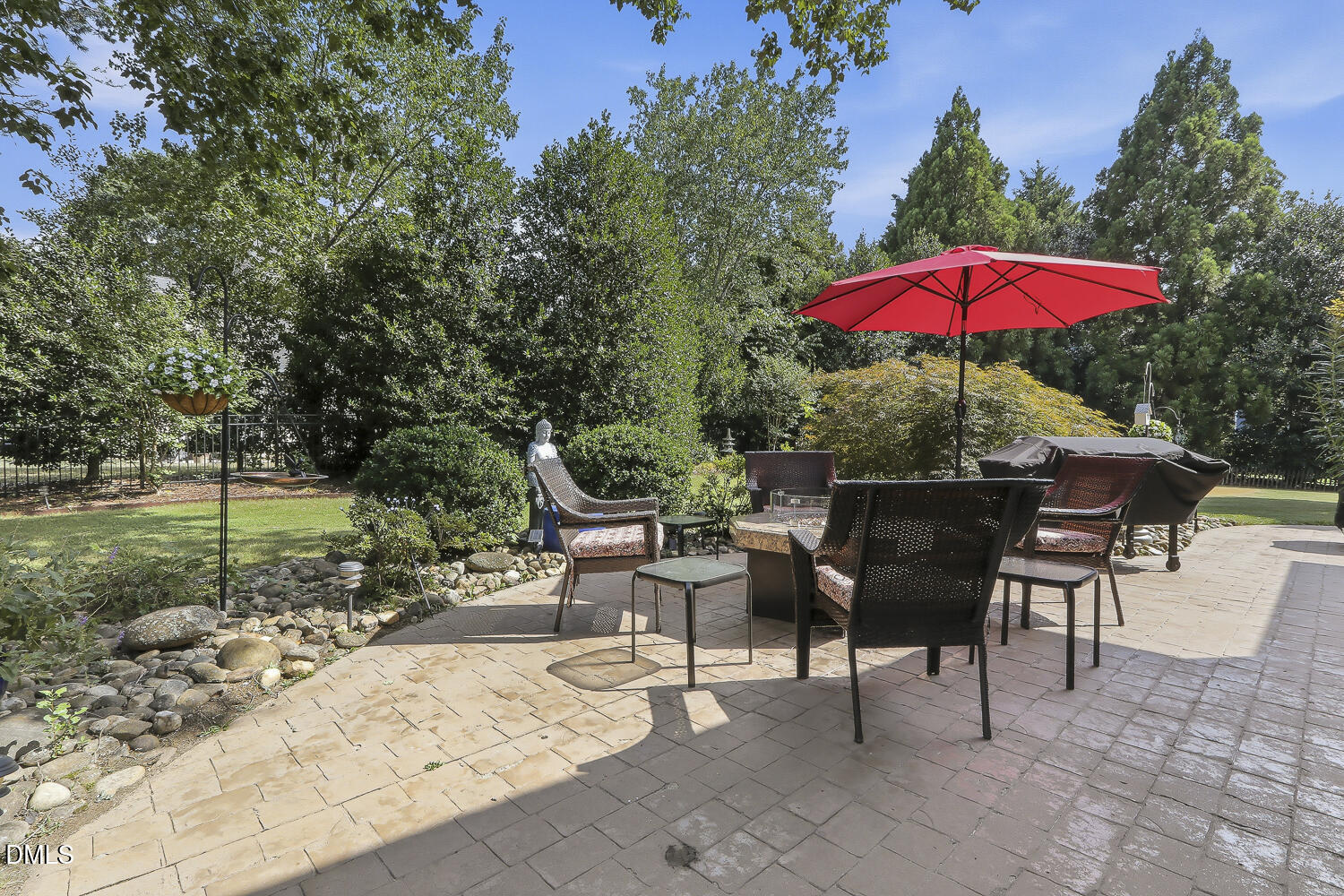 240 Norwalk Street Property Photo 39