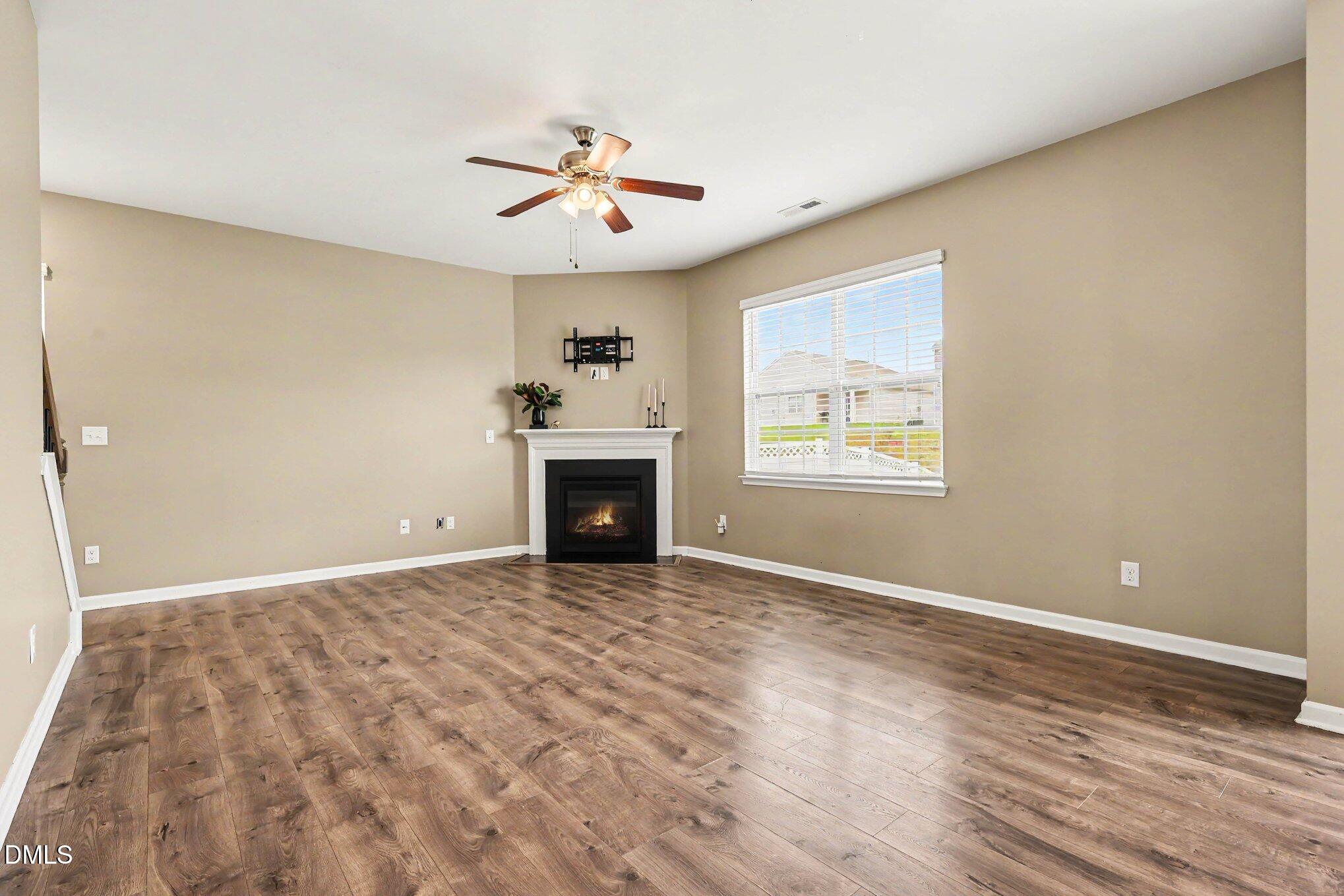 480 N Great White Way Property Photo 10